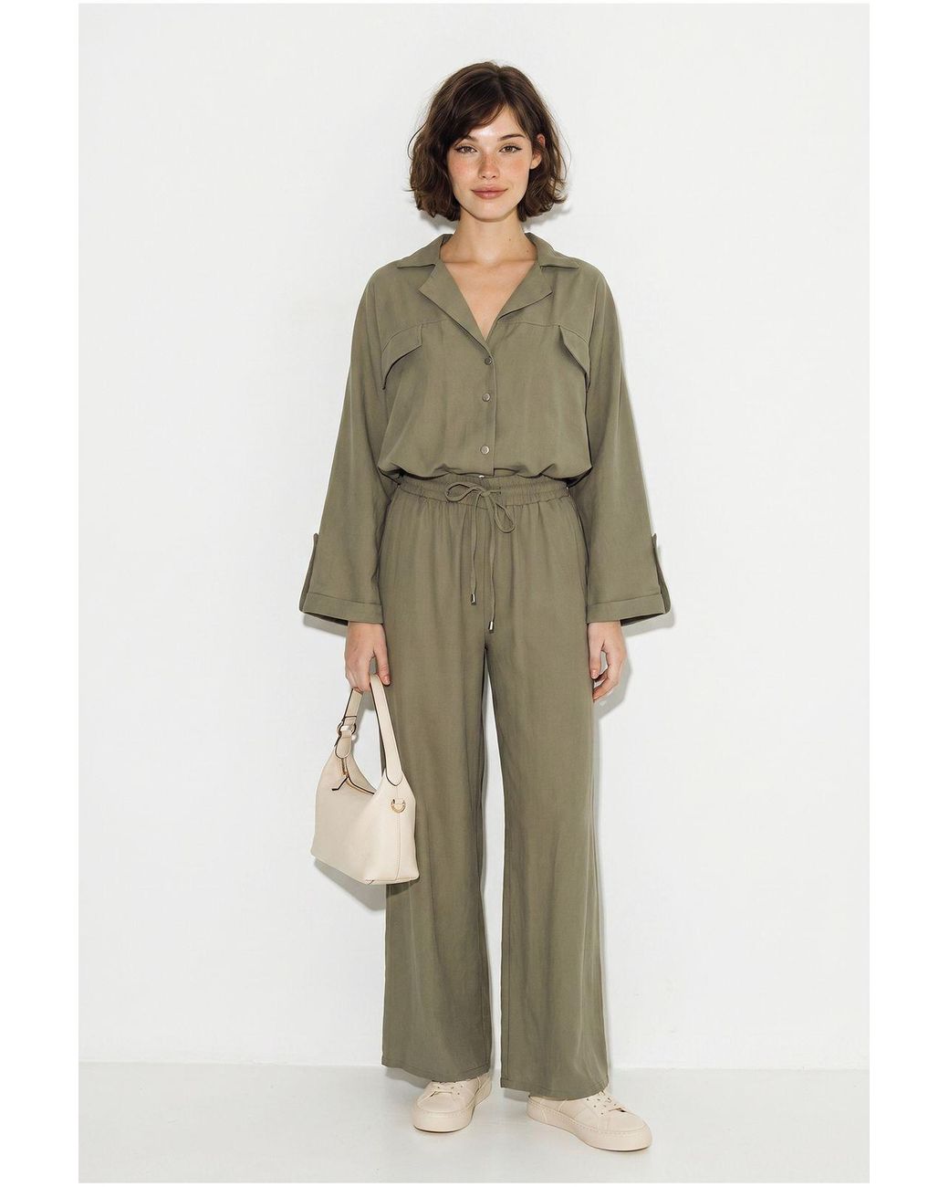 Bianco Lucci Green Two-Piece Crepe Blouse And Wide-Leg Trousers