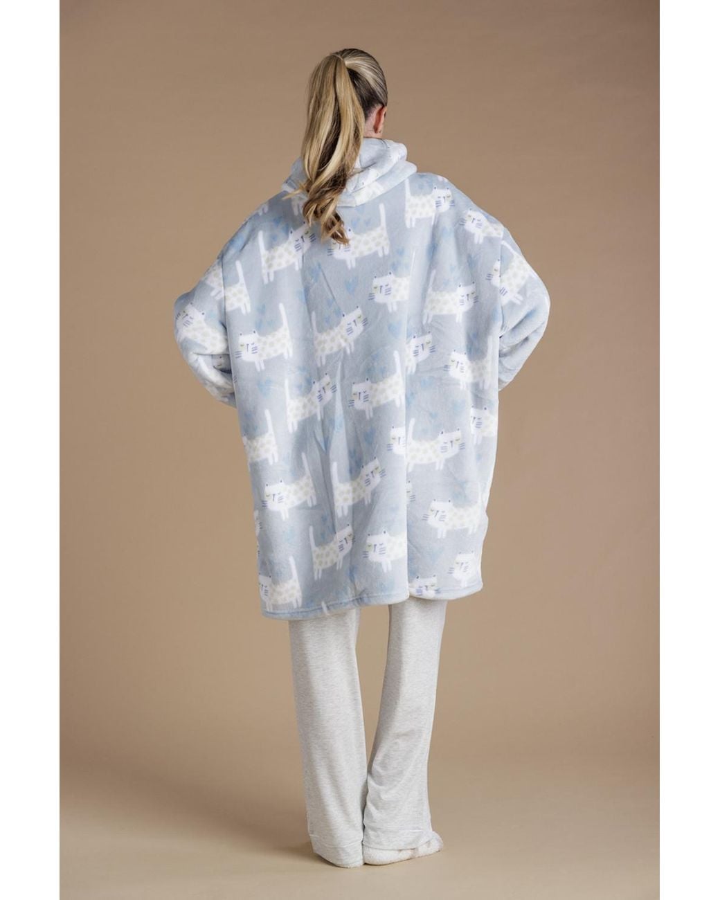 Tokyo Laundry Blue Light Heart & Cat Print Sherpa Oodie