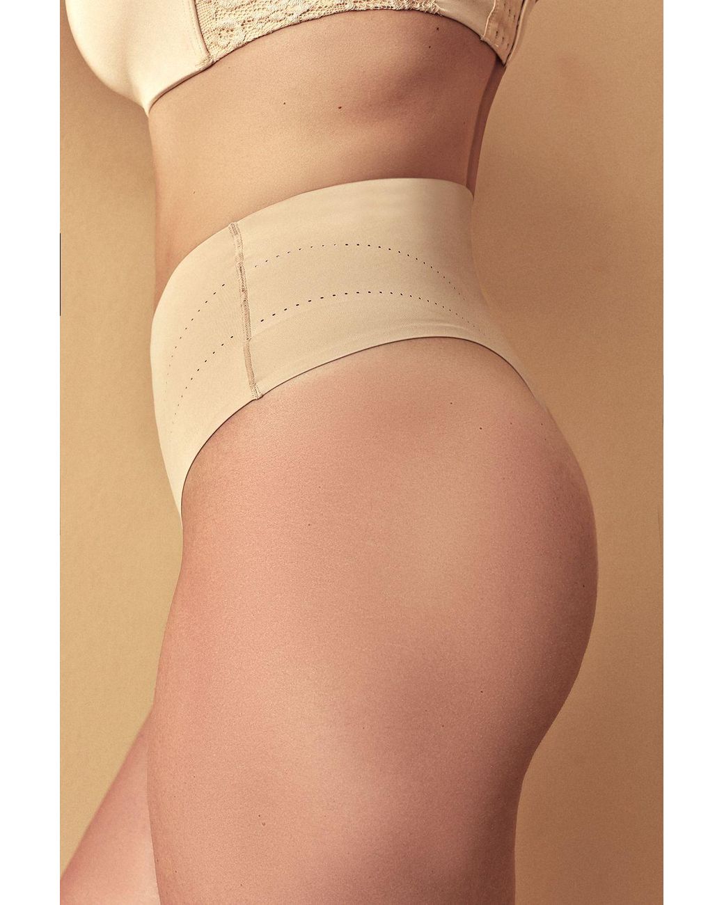 Penti Hoge Taille Naadloze Shapewear String in het Natural