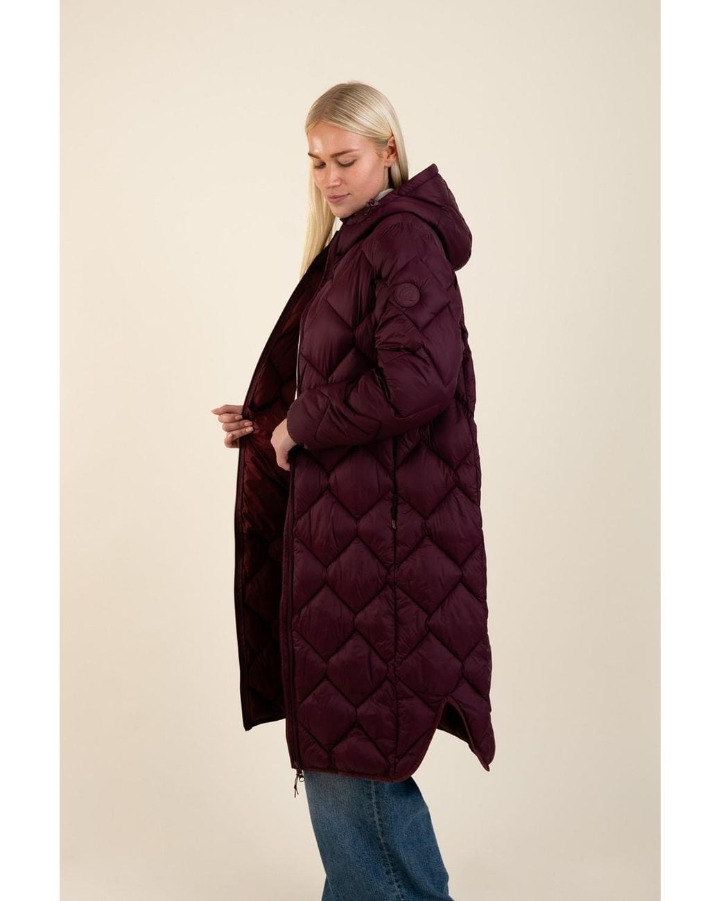 Harvey & Jones Red Lightweight Water Resistant Longline Quilted Jacket