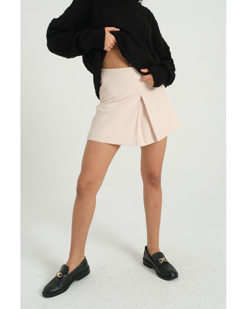 Hiccup Black Mid Rise Shorts