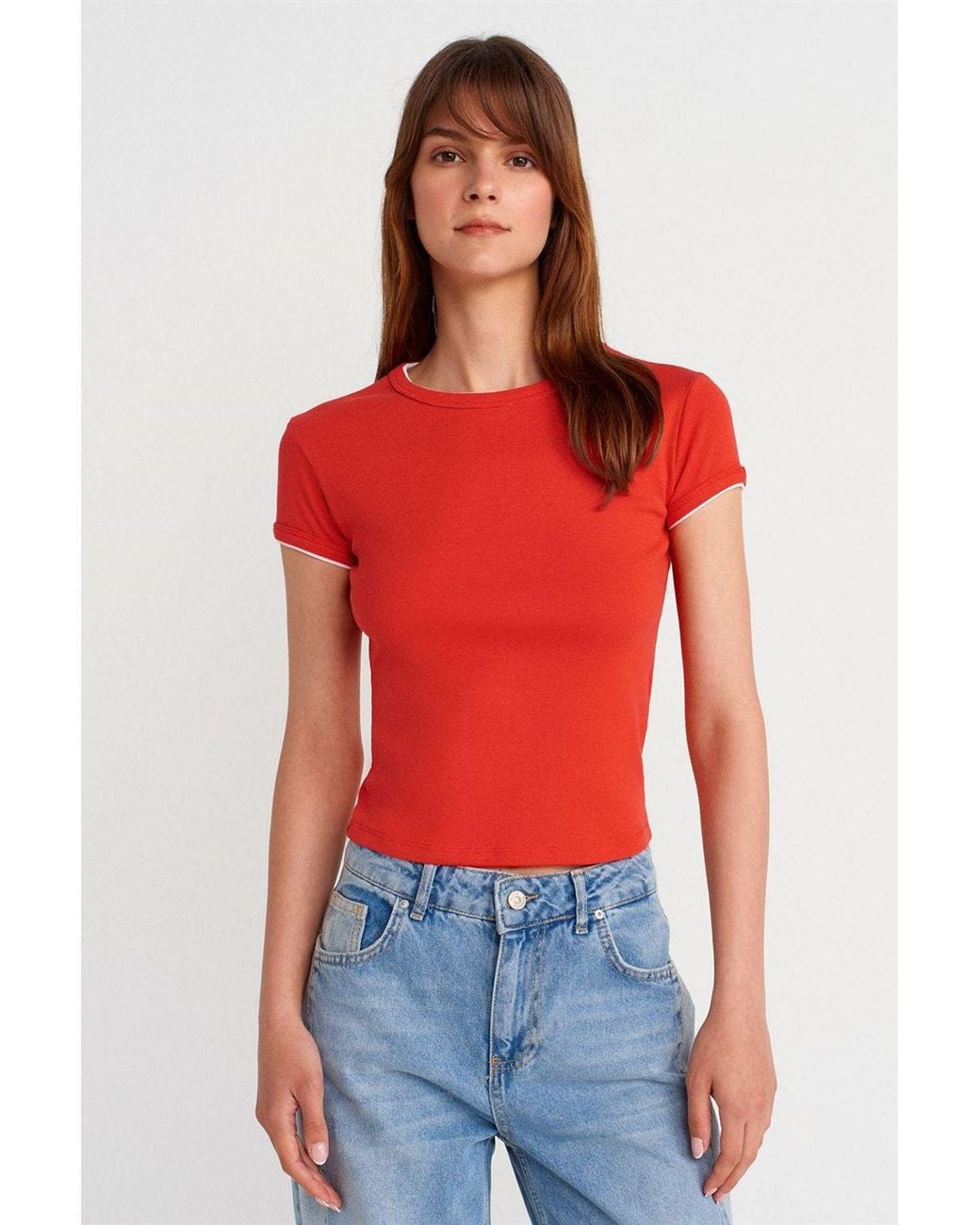 Dilvin Red Slim Fit Cotton Crop T-Shirt