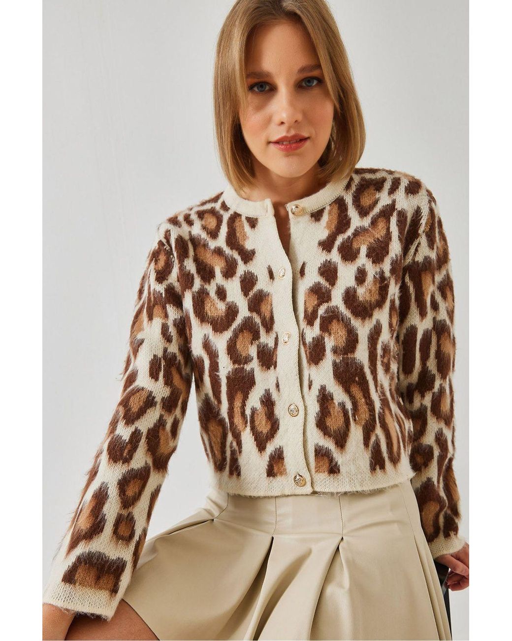 Bianco Lucci Natural Leopard Print Cropped Cardigan With Button Closure