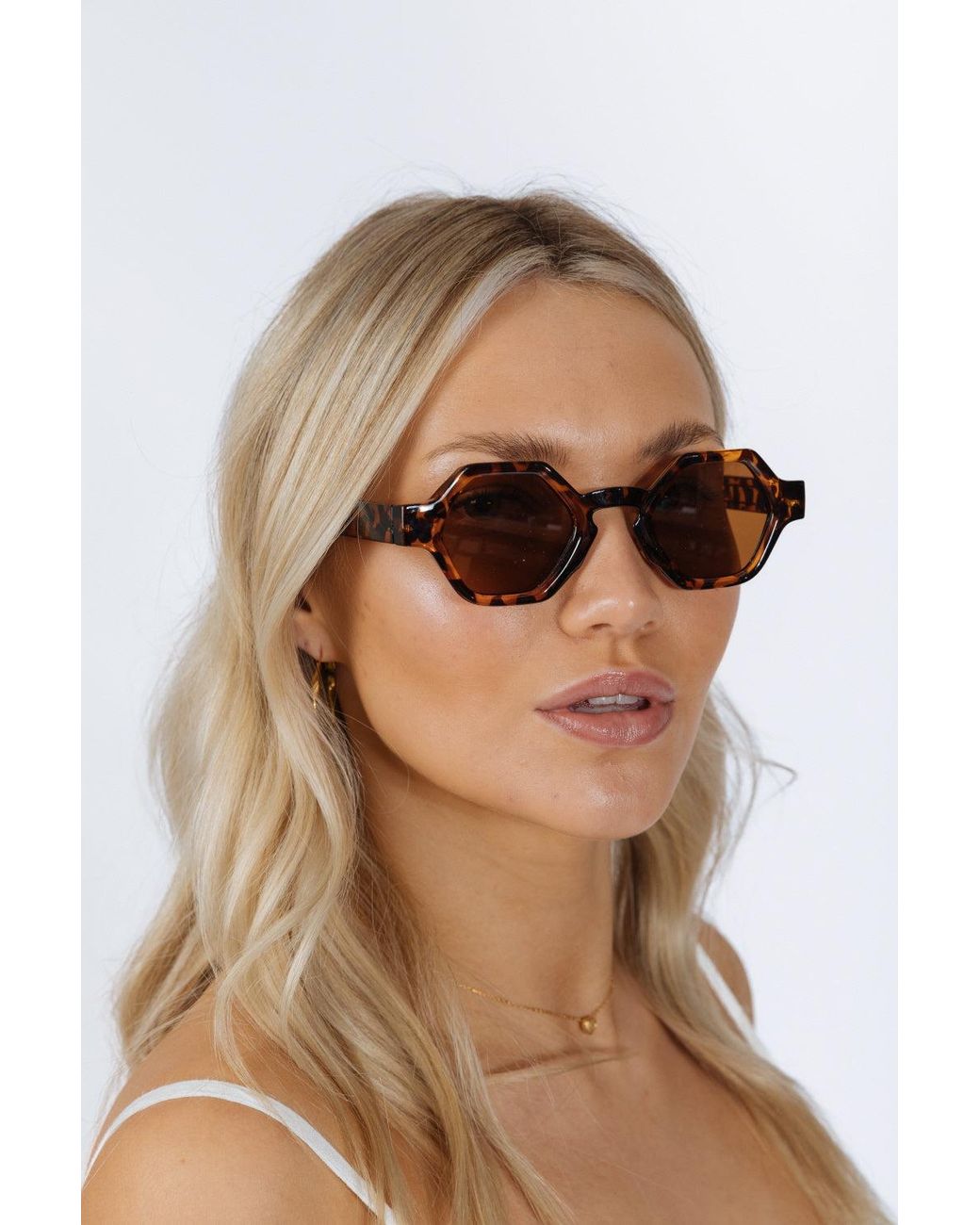 SVNX Brown Round Hexagon Sunglasses