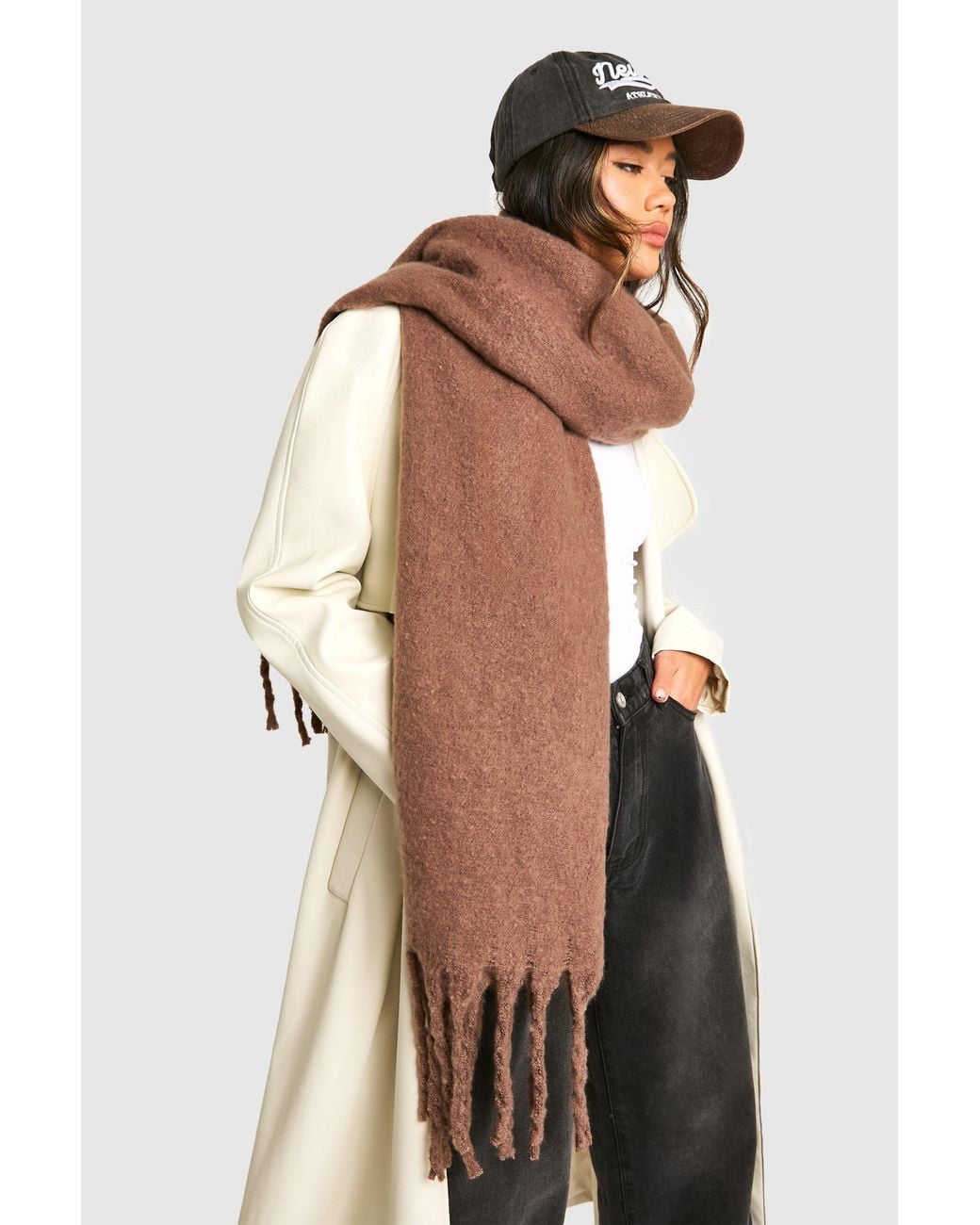 Boohoo Multicolor Chunky Oversized Fringe Scarf