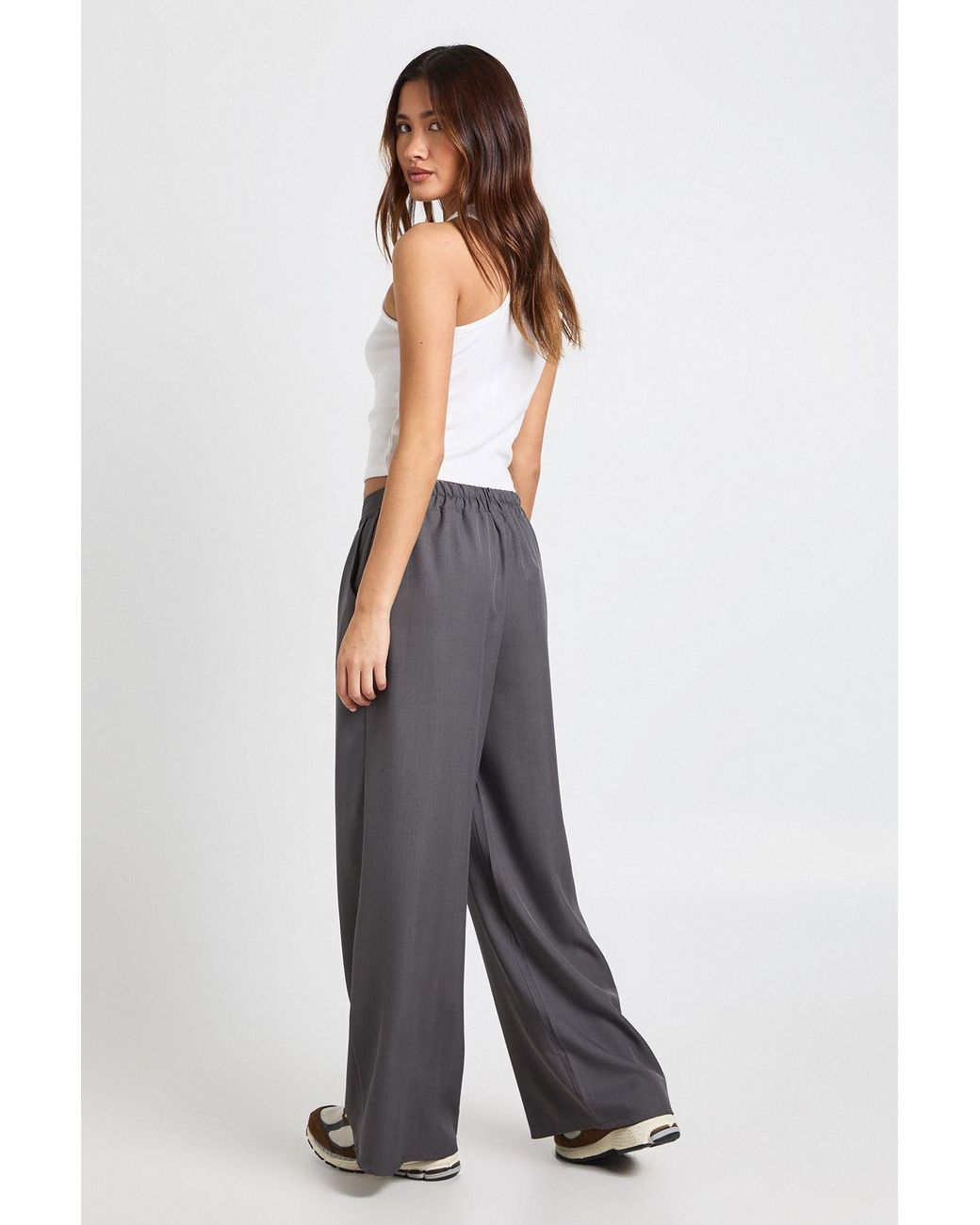 Boohoo Brown Woven Tailored Pleated Wide Leg Trouser