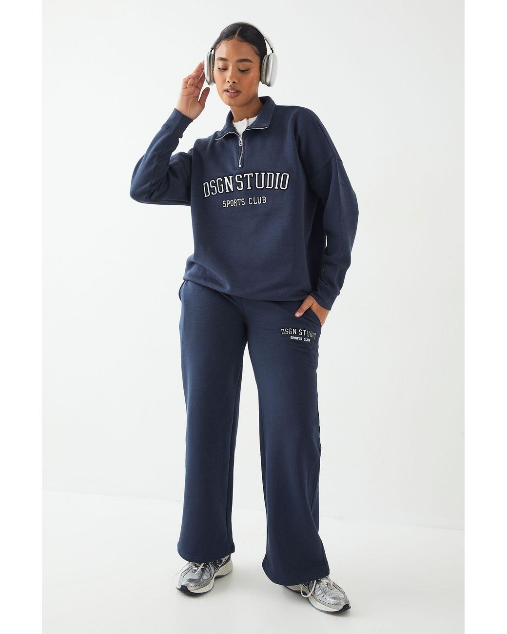 DSGN Studio Blue Tall Applique Straight Leg Jogger