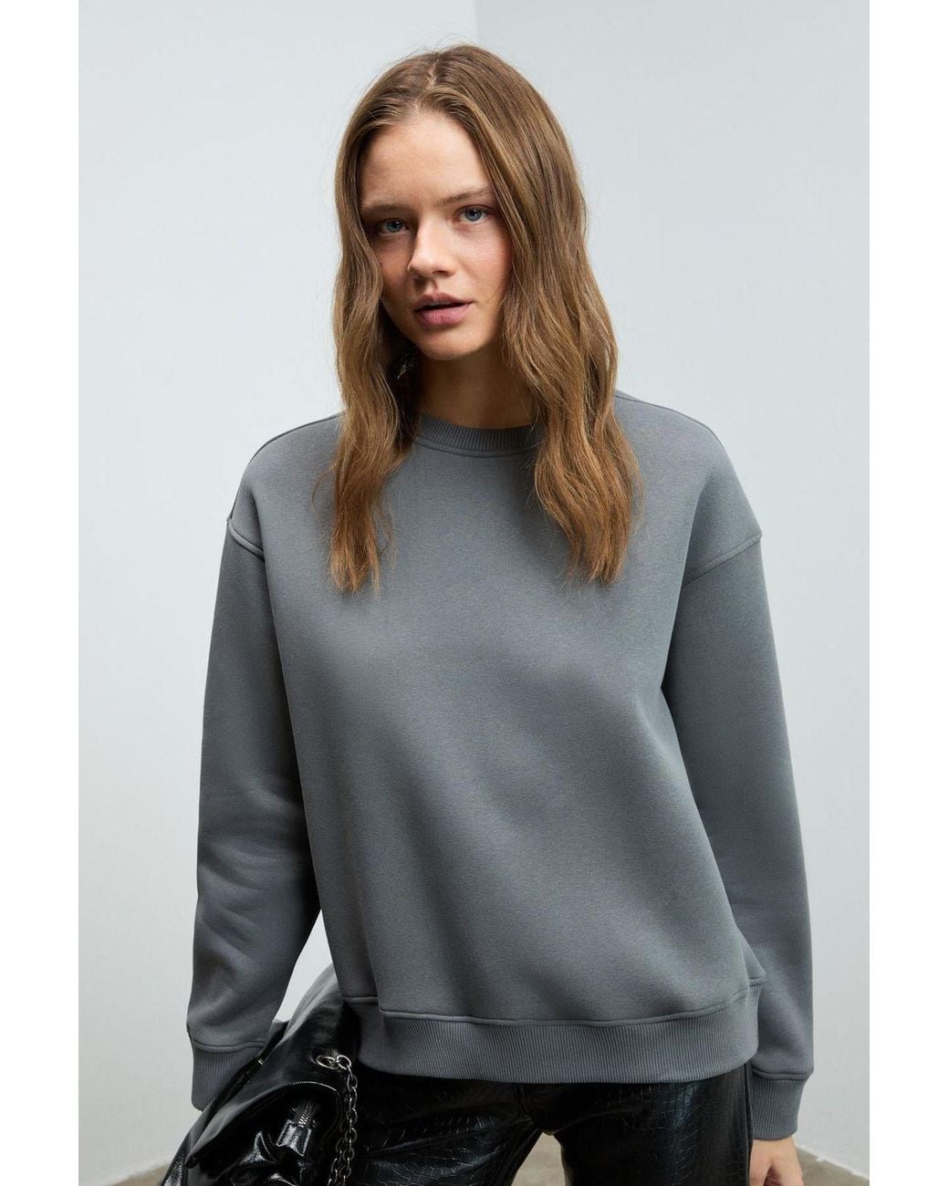 Grimelange Gray Oversized Ribbed Crew Neck Sweatshirt