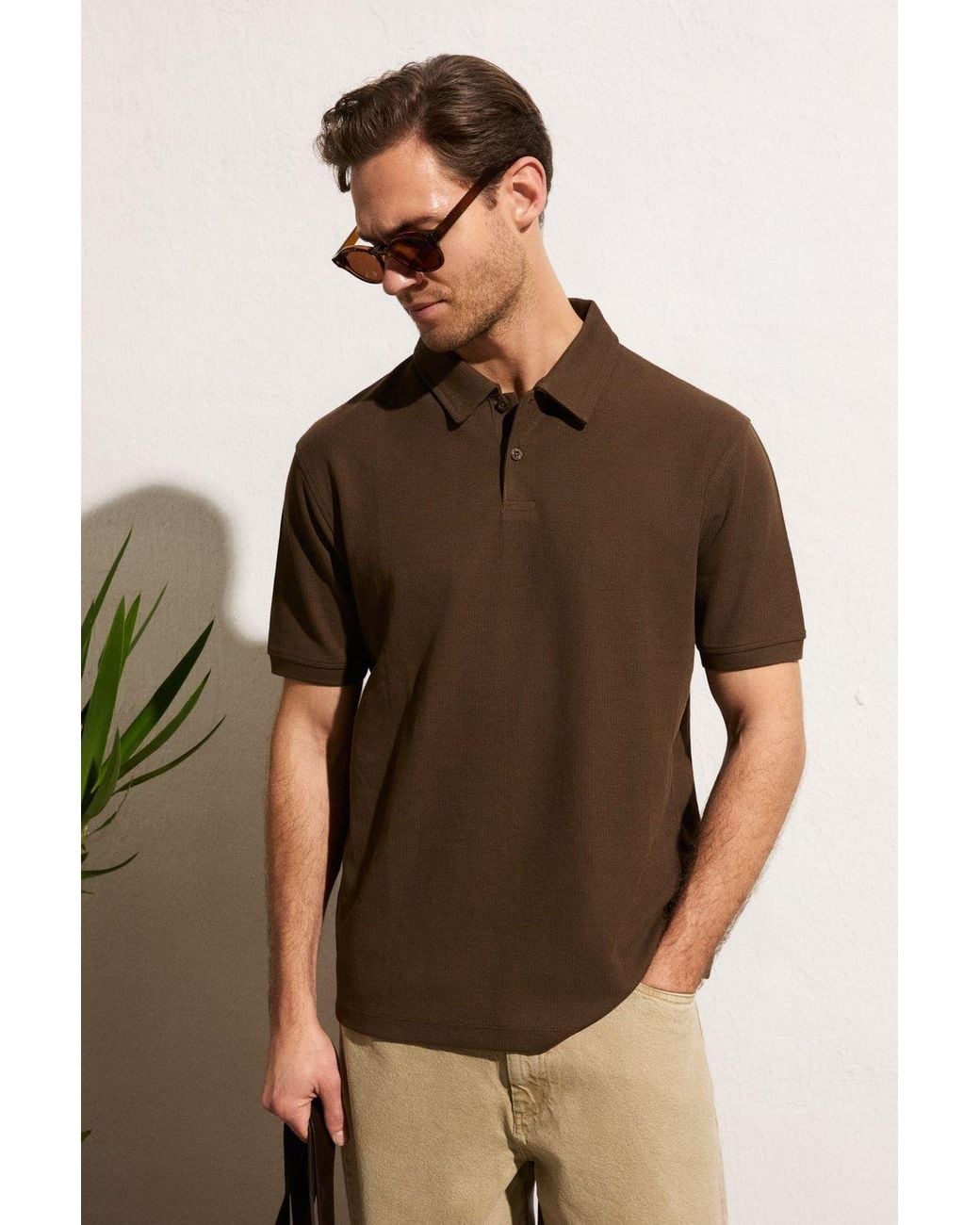 Grimelange Brown Regular Fit Crew Neck T-Shirt for men