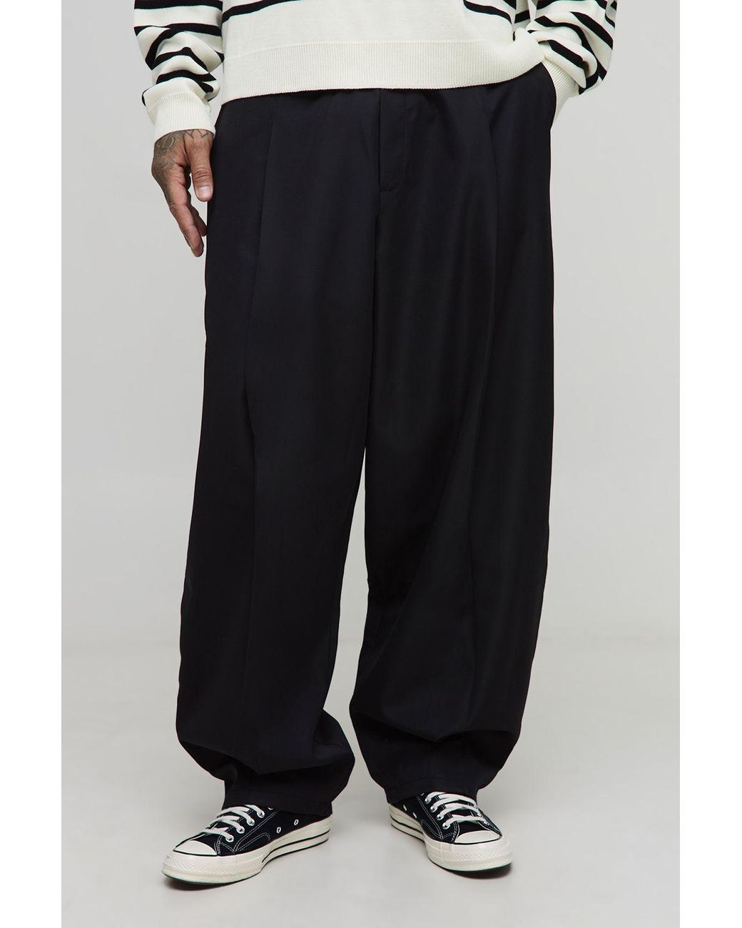 BoohooMAN Black Tall Pleat Front Balloon Fit Pants for men