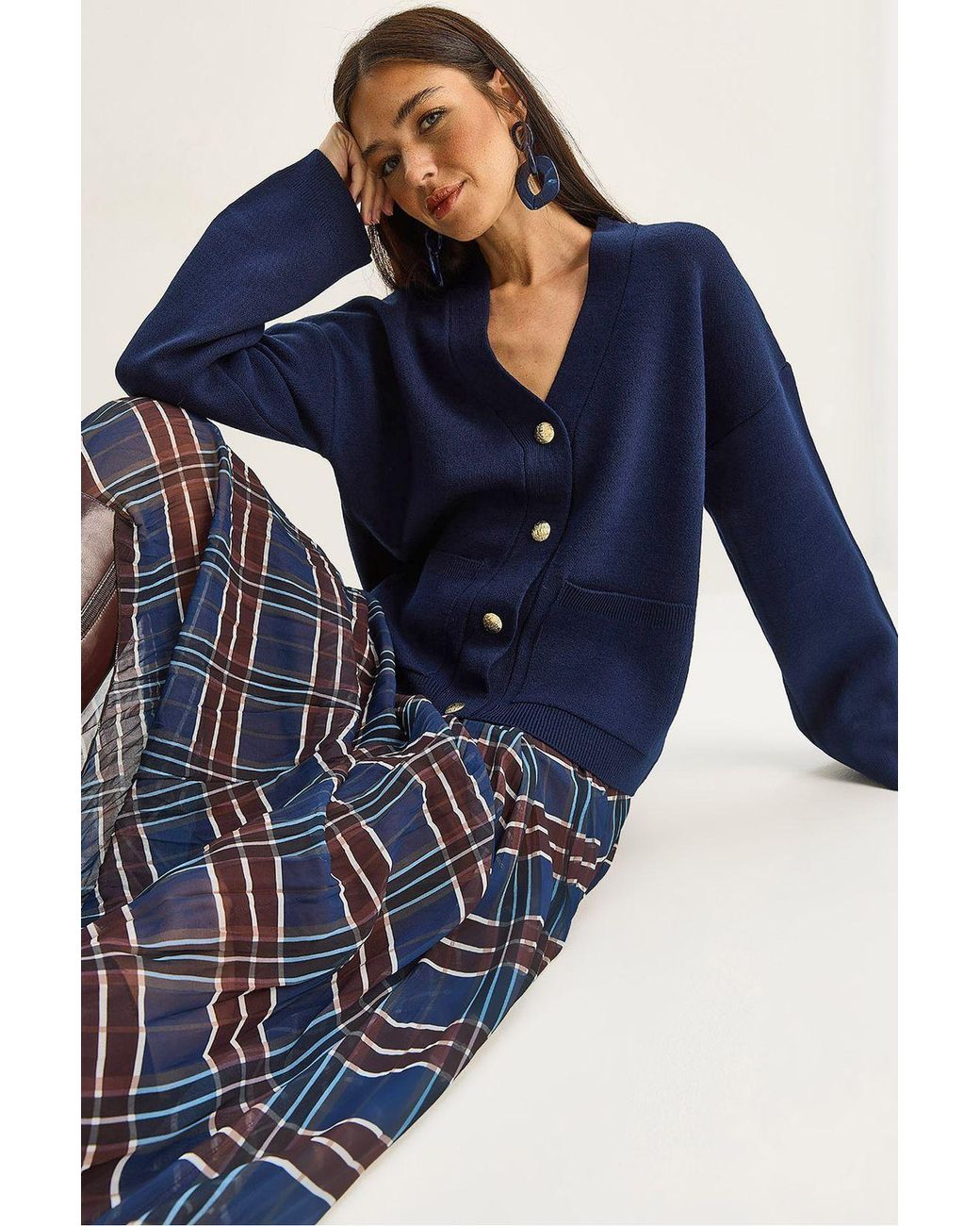 Bianco Lucci Blue Thick Ribbed V-Neck Cardigan With Button Closure