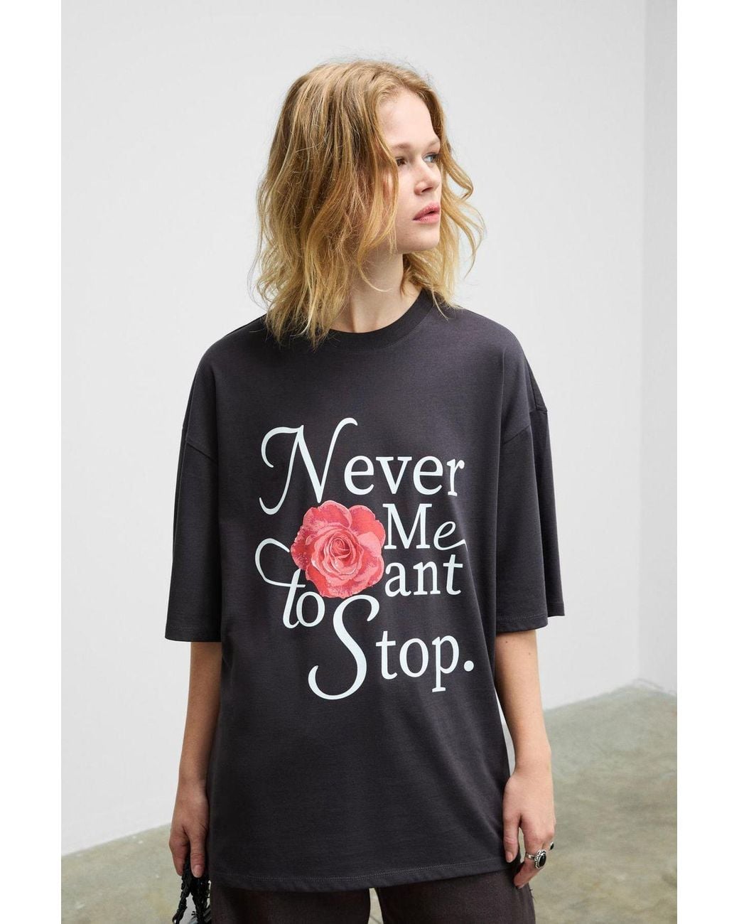 Grimelange Gray Oversized Crew Neck Printed T-Shirt