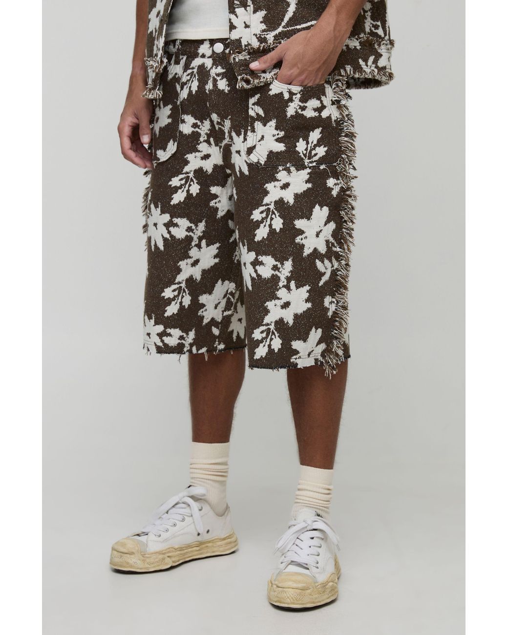 BoohooMAN Brown Tall Floral Tapestry Relaxed Fit Shorts for men