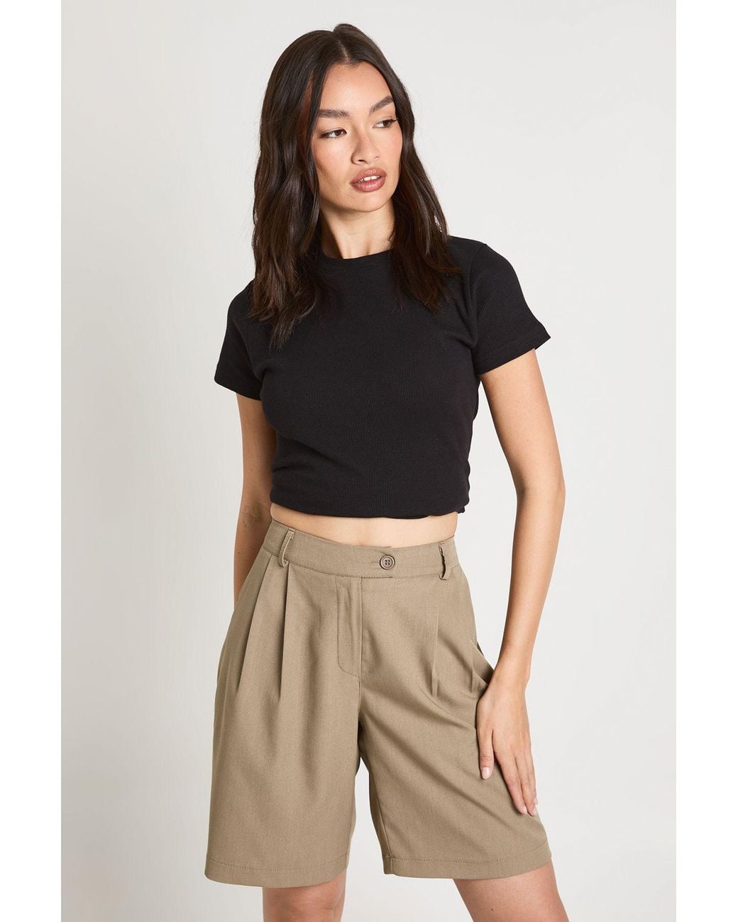Boohoo Brown Pleat Front Tailored Bermuda Shorts
