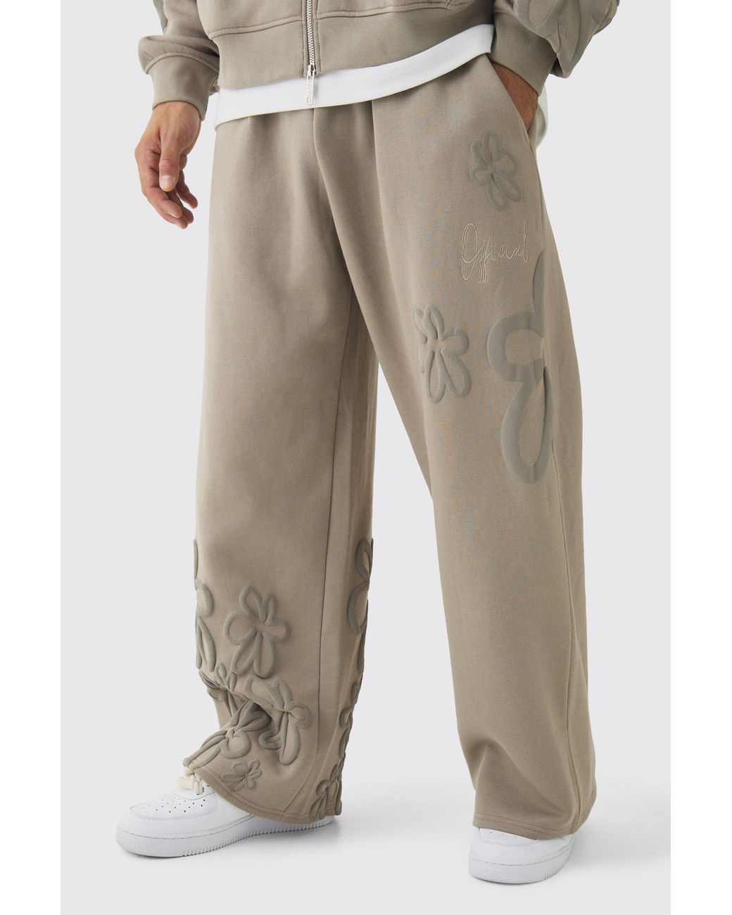 BoohooMAN Natural Wide Fit Floral Puff Print Jogger for men
