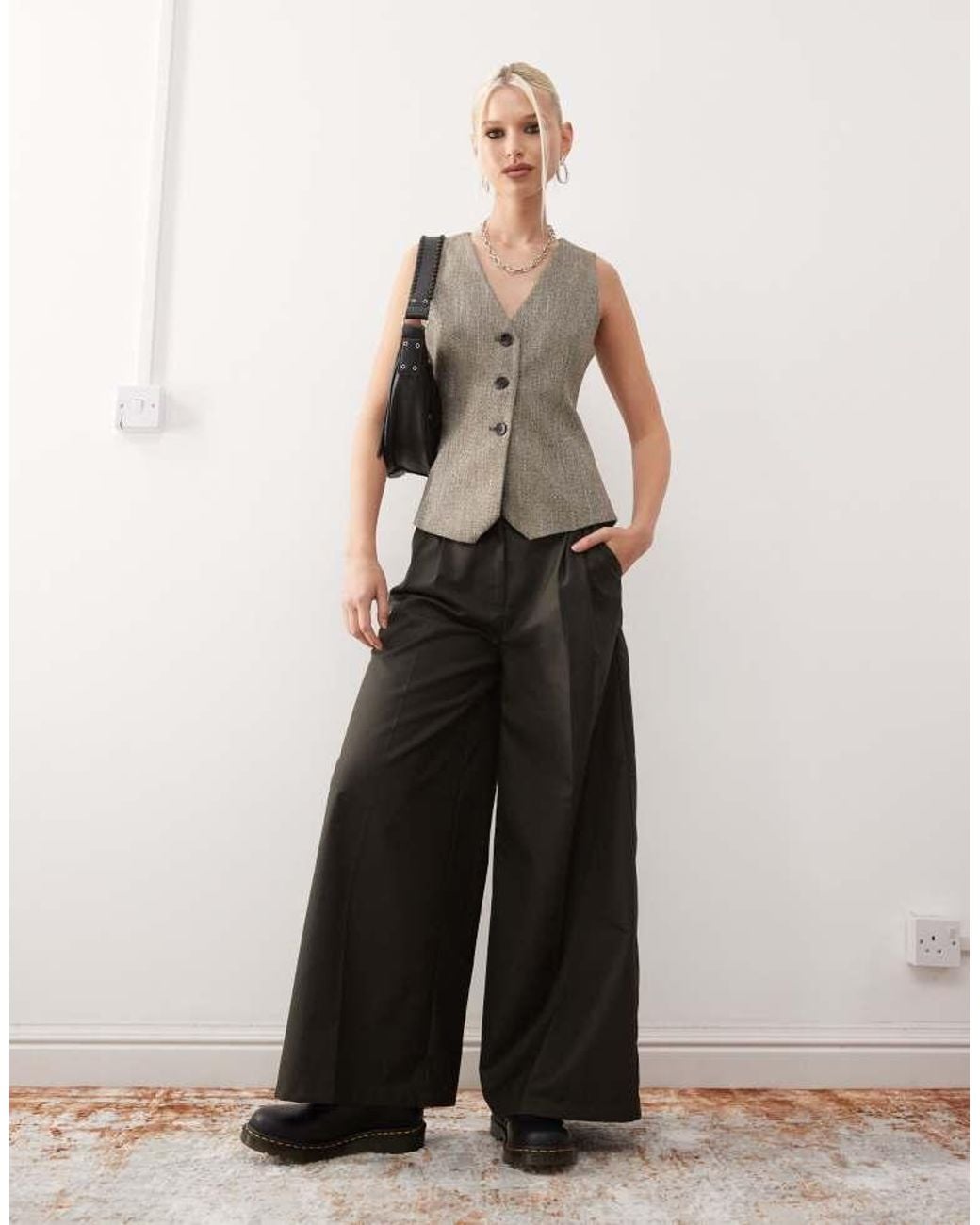 Urban Revivo Natural Textured Waistcoat Top
