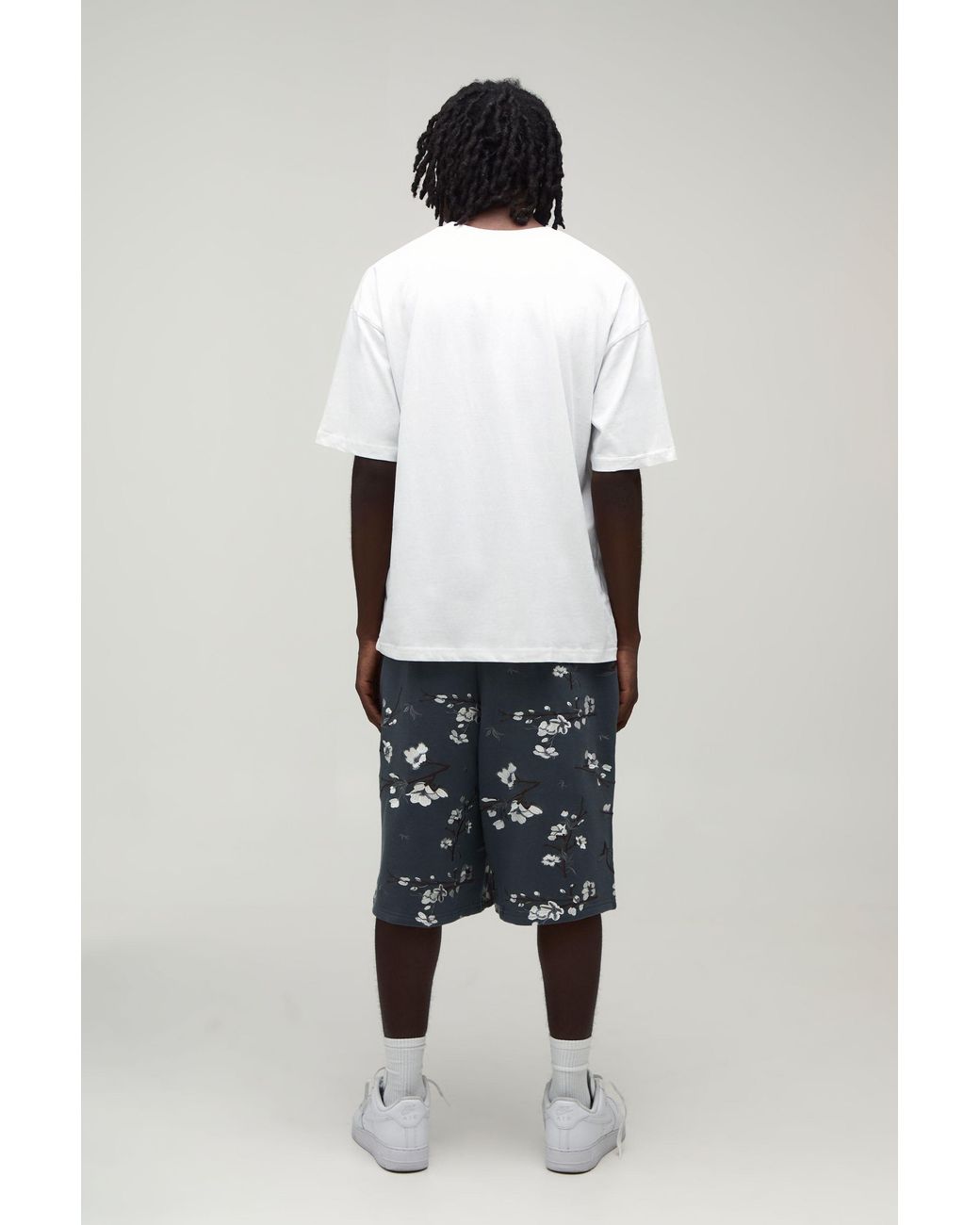 BoohooMAN Blue Floral Embroidered Jersey Bermuda Jort for men