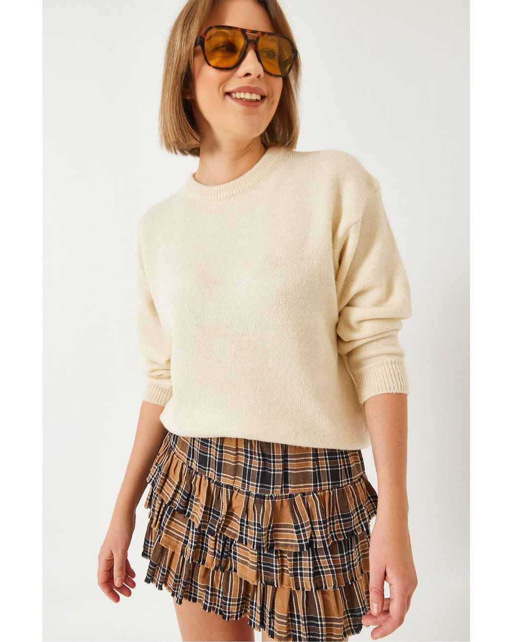 Bianco Lucci White Crew Neck Relaxed Fit Knit Sweater