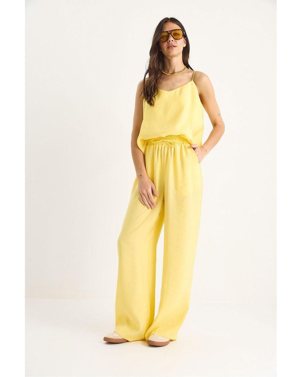 Bianco Lucci Yellow Sleeveless Camisole And Wide-Leg Trousers Coord Set