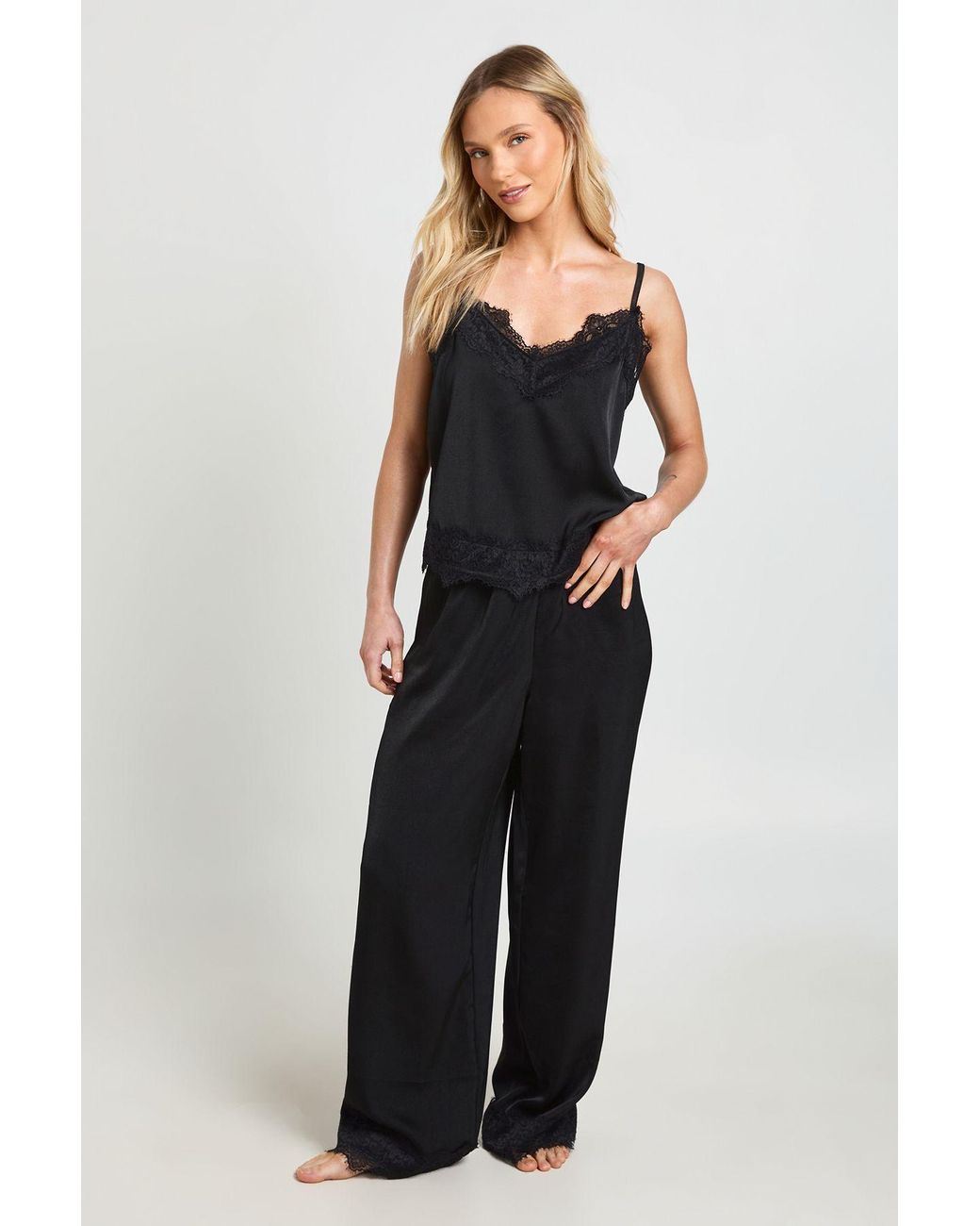Boohoo Black Petite Eyelash Lace Trim Cami & Trouser Pyjama Set