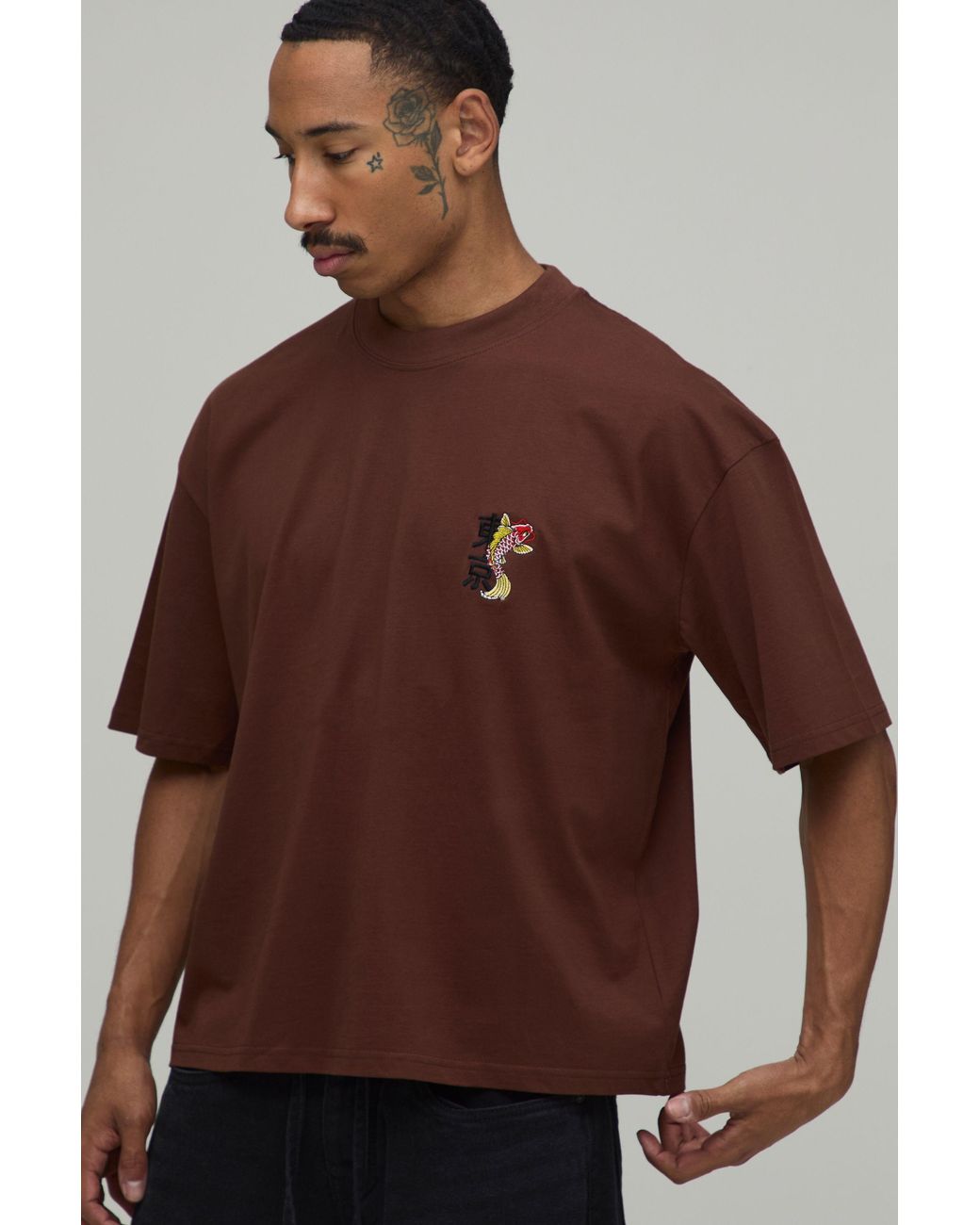 BoohooMAN Brown Oversized Boxy Koi Carp Embroidered T-Shirt for men