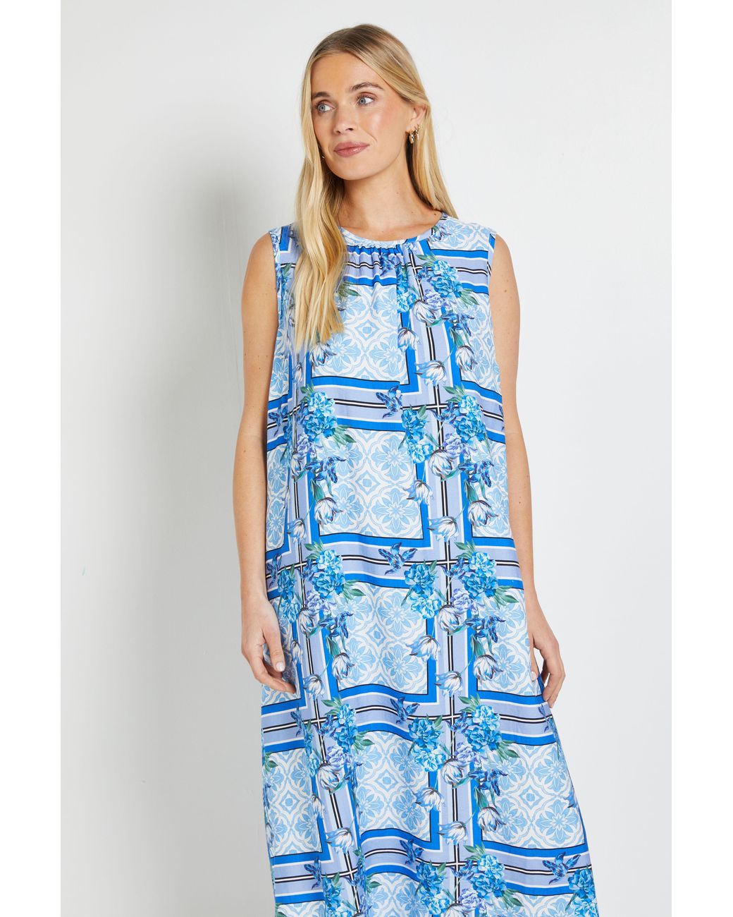 Wallis Blue Petite Tile Print Sleeveless Maxi Dress