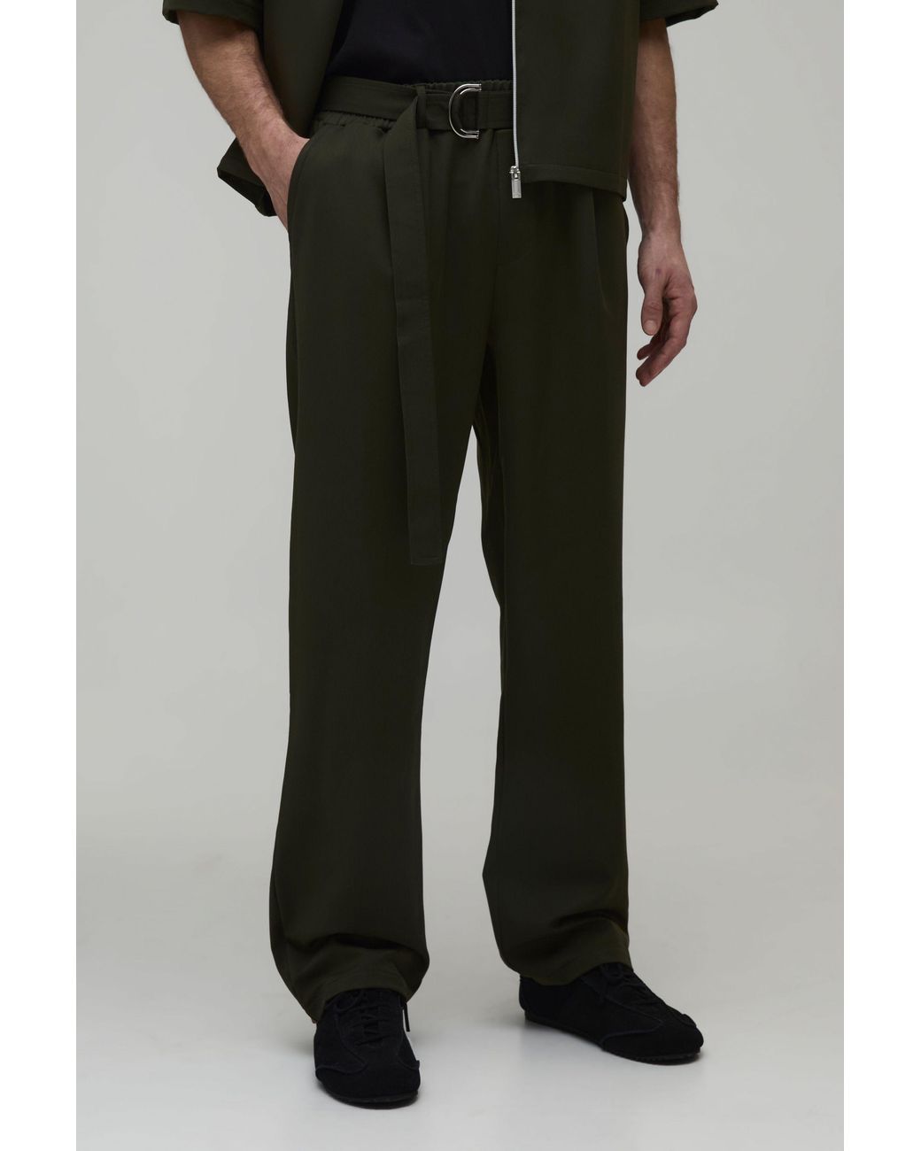 BoohooMAN Black Pleat Front Belted Relaxed Fit Co-Ord Trousers for men