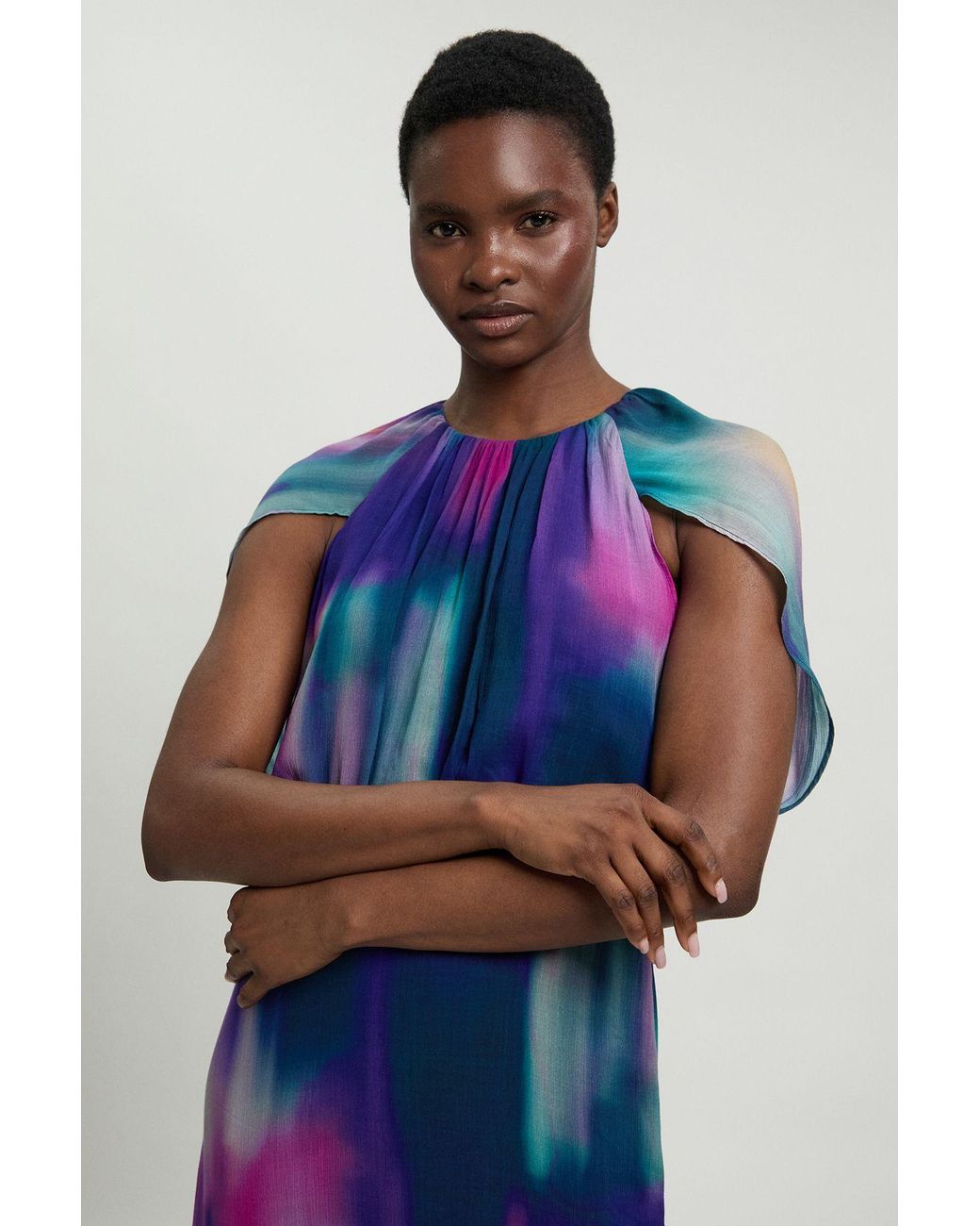 Karen Millen Blue Crinkle Georgette Cape Blur Print Woven Maxi Dress