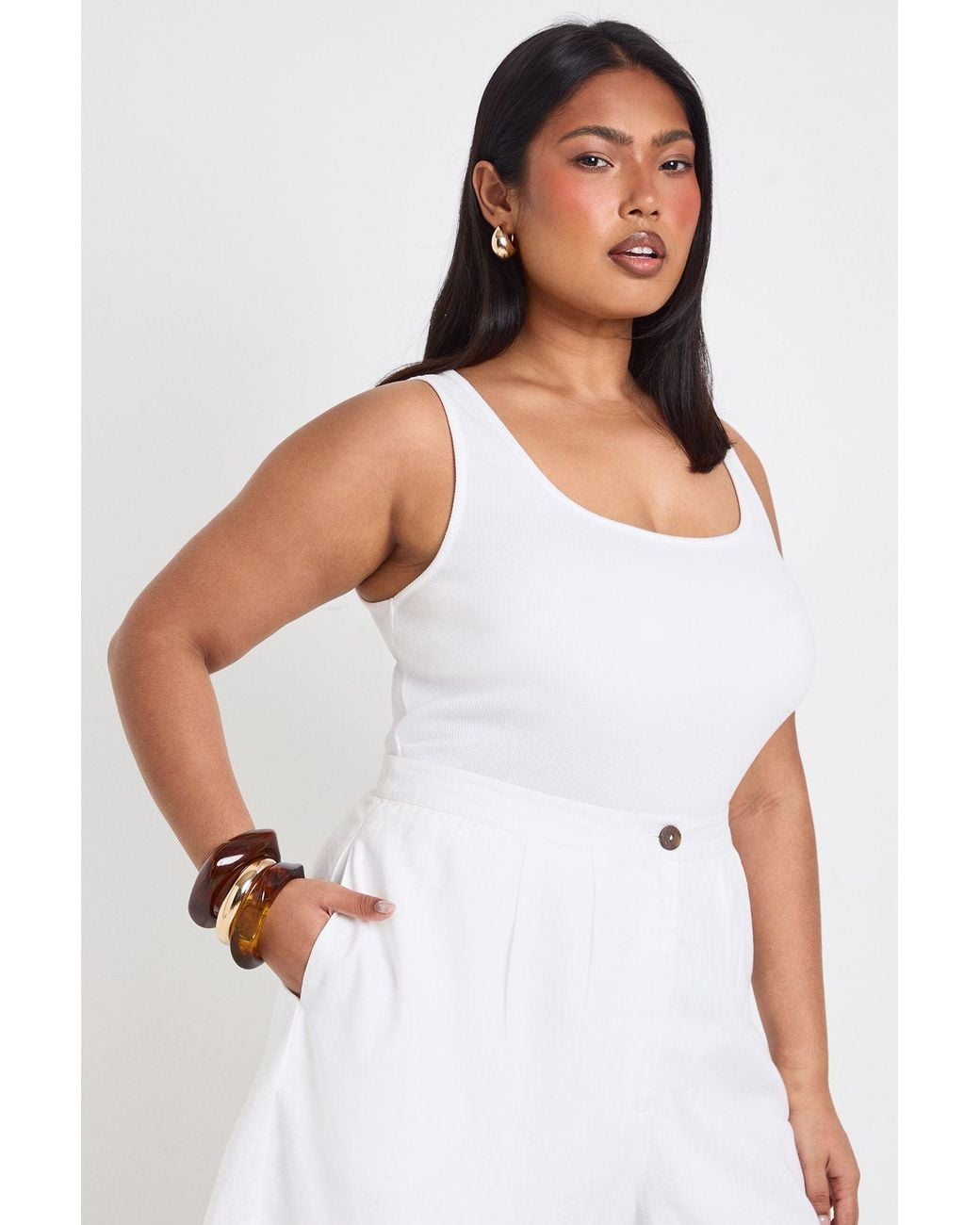 Boohoo White Plus Linen Tailored Longline Short