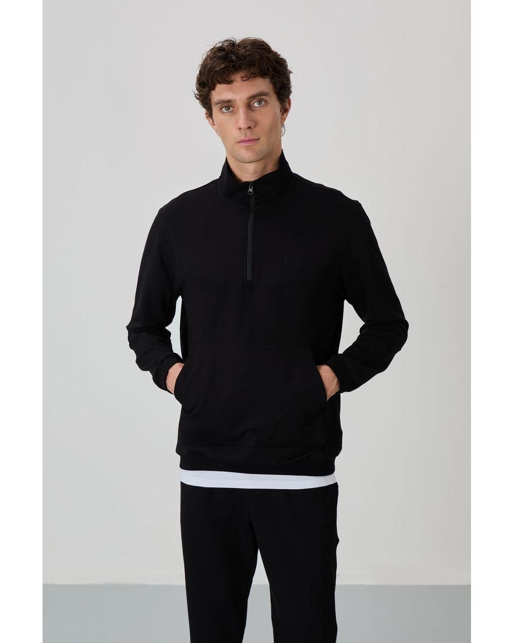 TOMMY LIFE Black Zip-Front Sweatshirt And Pants Set for men