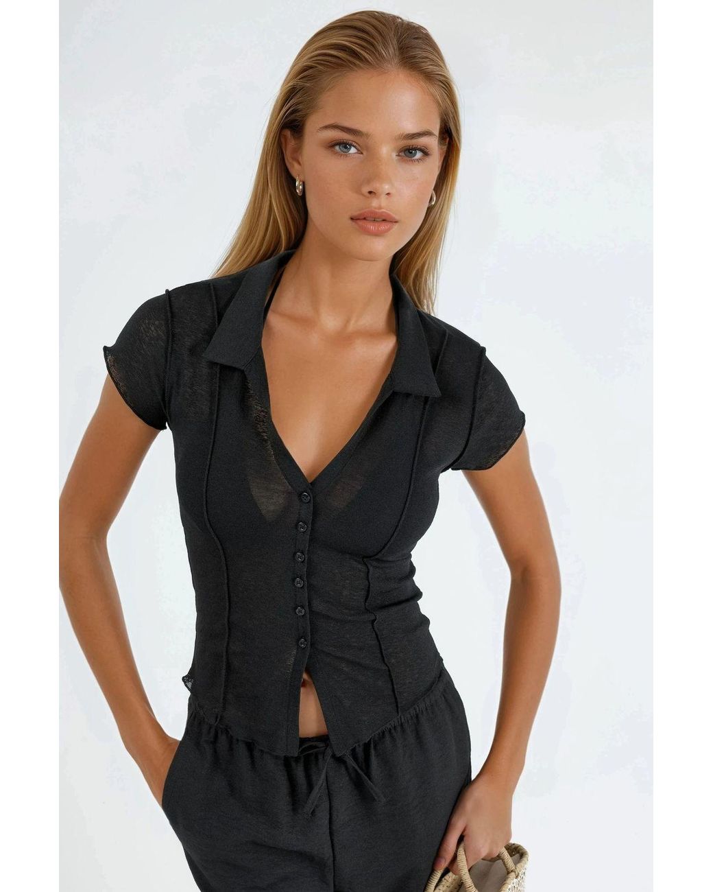 Busem Black Textured Knitted Short Sleeve Shirt With Buttons