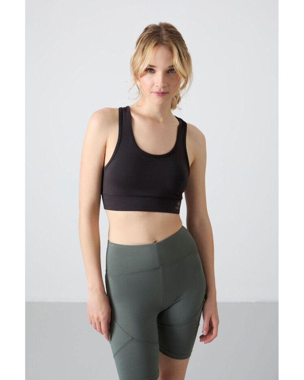 TOMMY LIFE Black Fitted Sleeveless Crop Sports Top