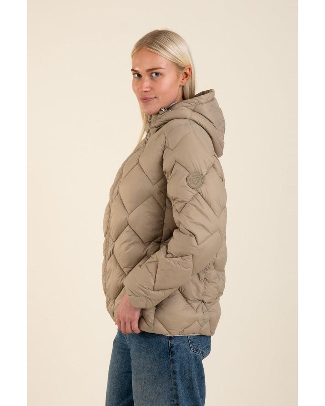 Harvey & Jones Blue Lightweight Water Resistant Quilted Jacket