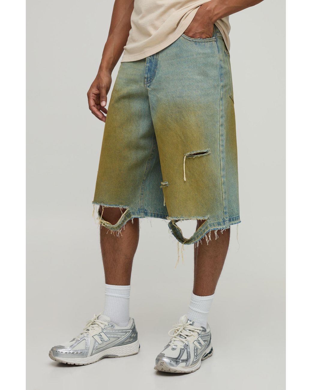 BoohooMAN Green Tinted Raw Hem Longline Jorts for men