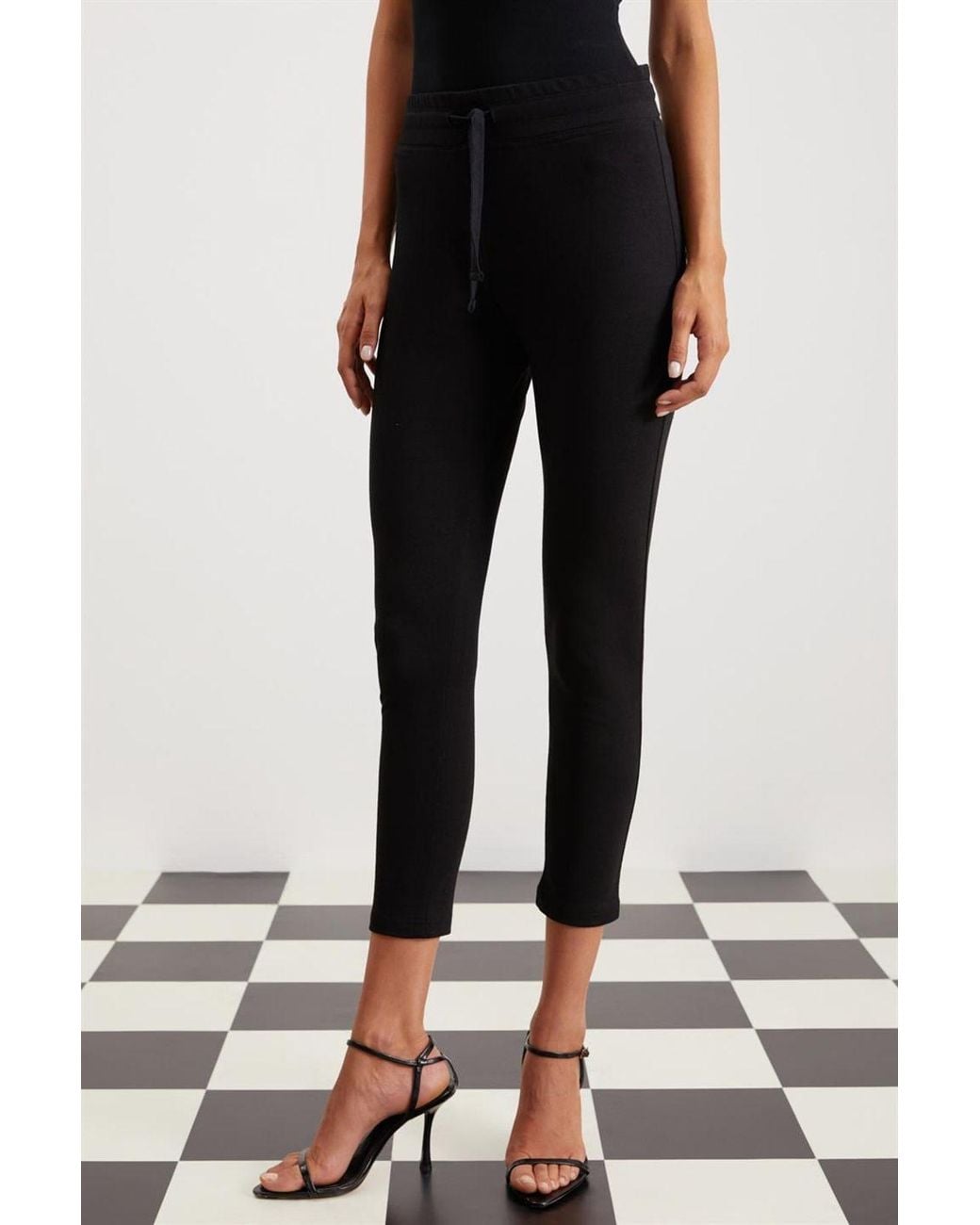 Grimelange Black High Waist Capri Leggings