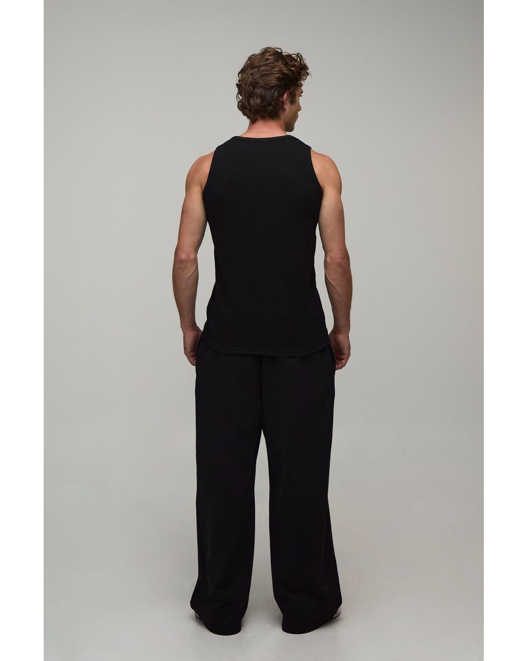 BoohooMAN Black Essential Regular Fit Waffle Vest for men