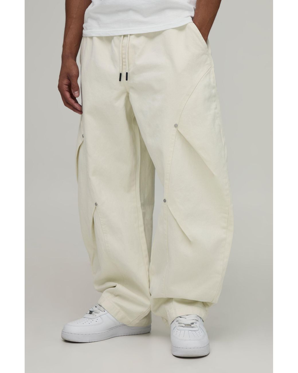 BoohooMAN Natural Elasticated Waist Balloon Fit Double Leg Pleat Detail Twill Trousers for men