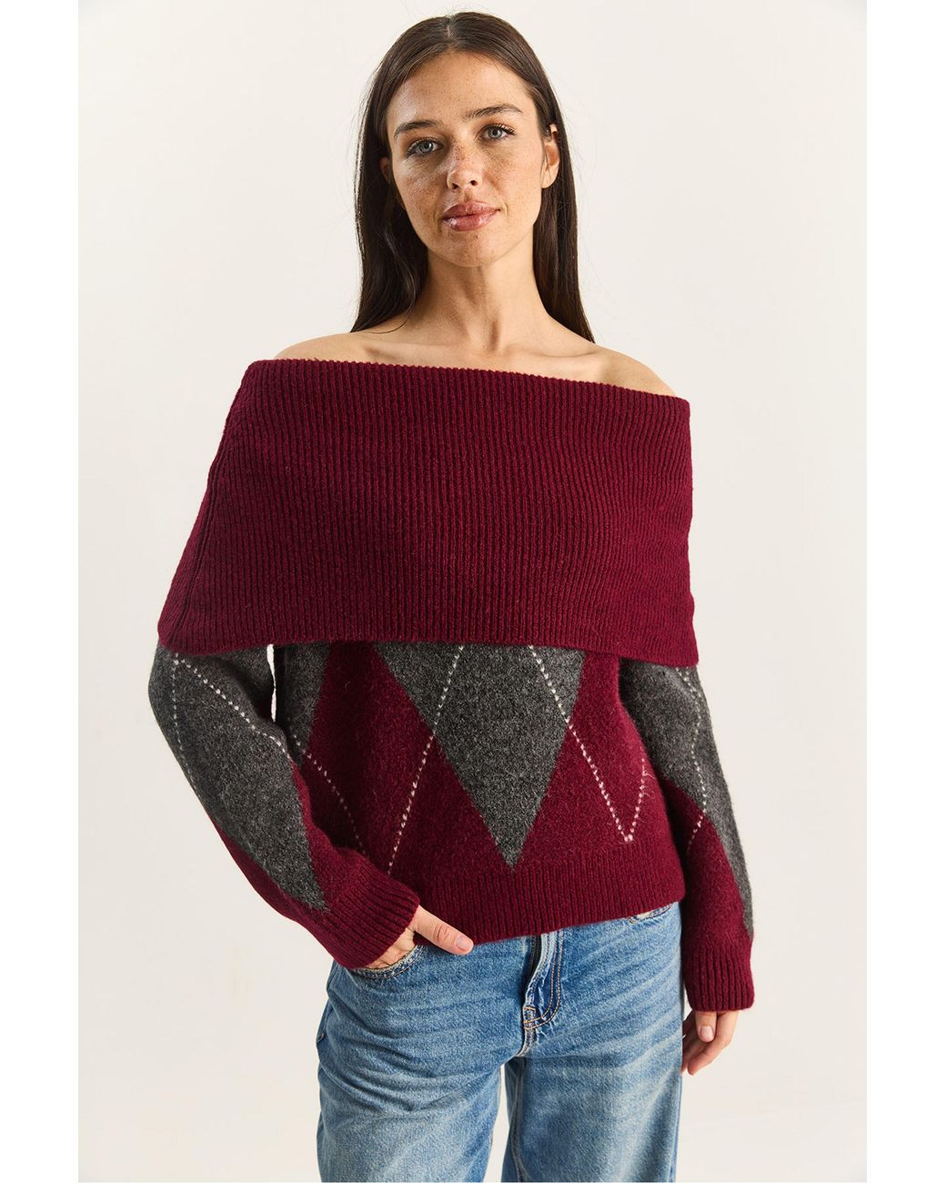 Bianco Lucci Red Madonna Collar Knitted Sweater With Baklava Pattern