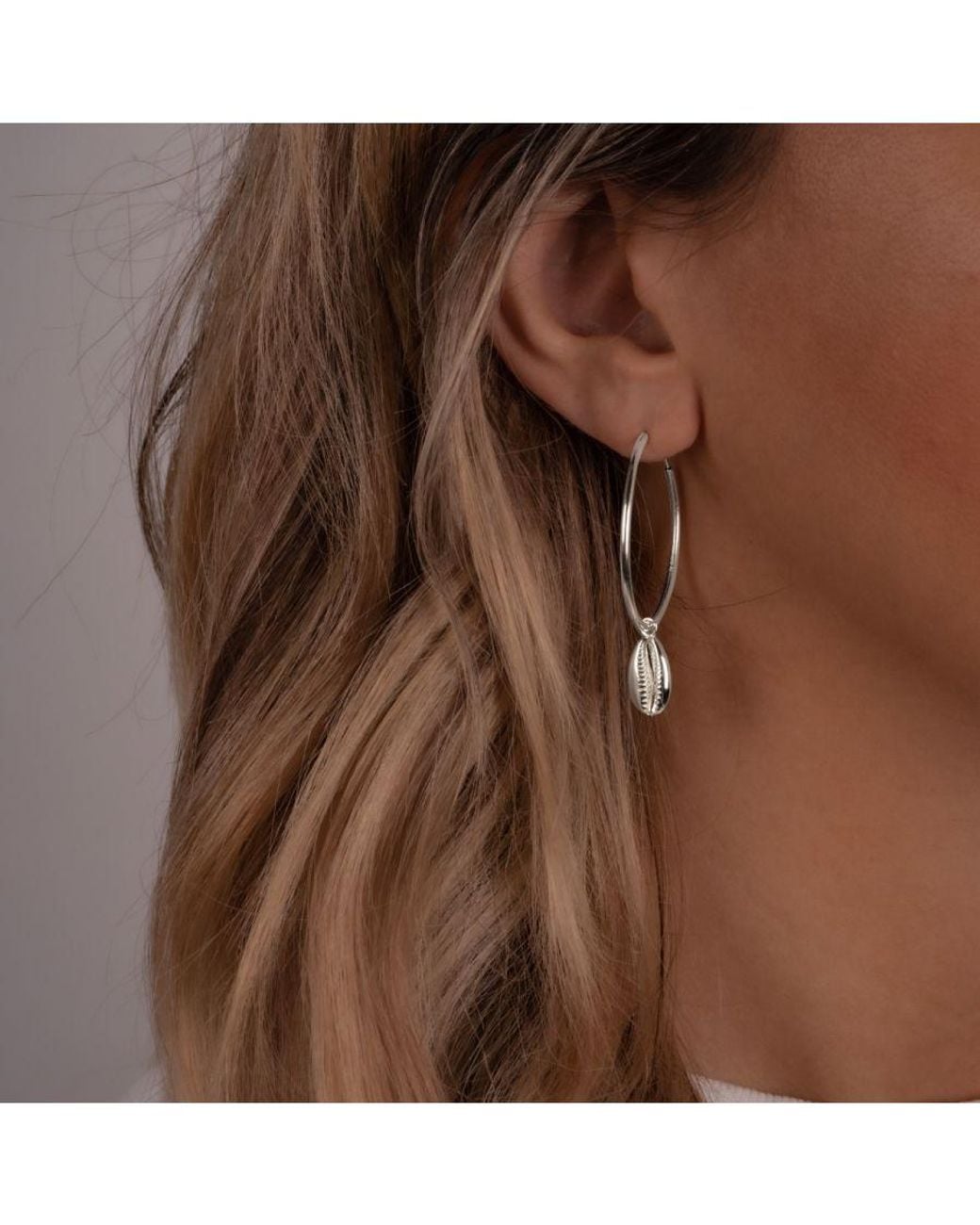 Glanzstücke München White Hoop Earring Sterling