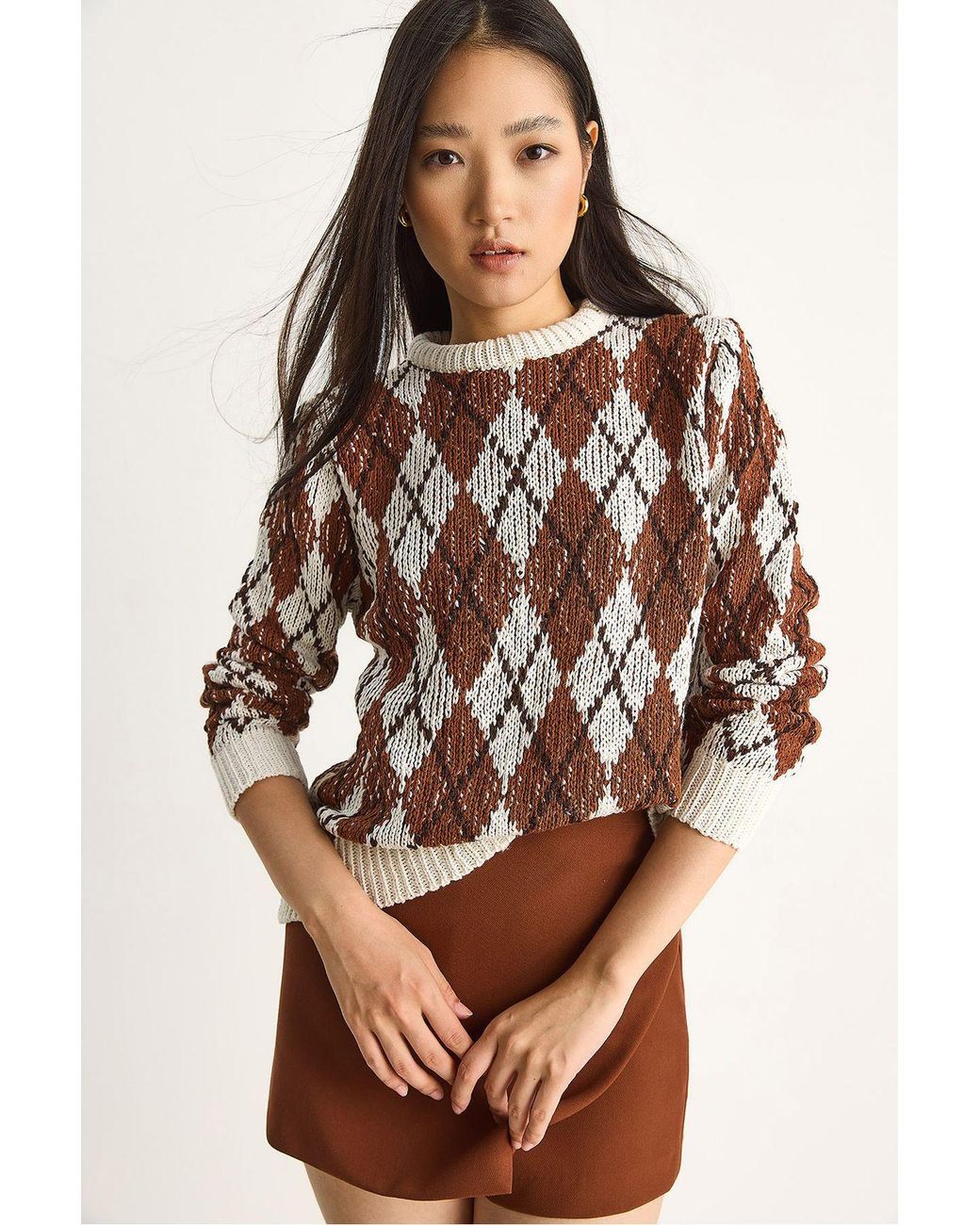 Bianco Lucci Brown Crew Neck Knitted Sweater With Diamond Pattern