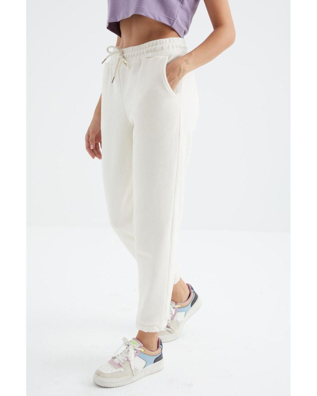 TOMMY LIFE White Jogger Sweatpants