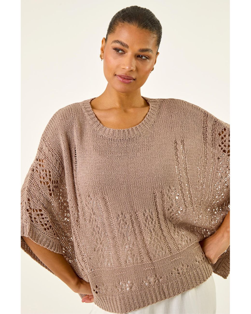 Roman Brown Stitch Light Knit Poncho