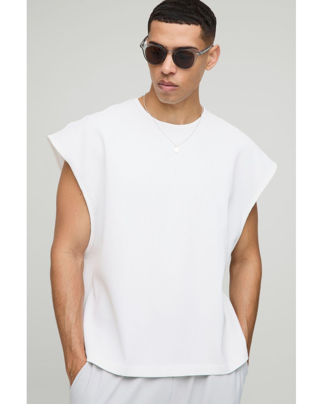BoohooMAN White Oversized Boxy Pleated Cap Sleeve Tank for men