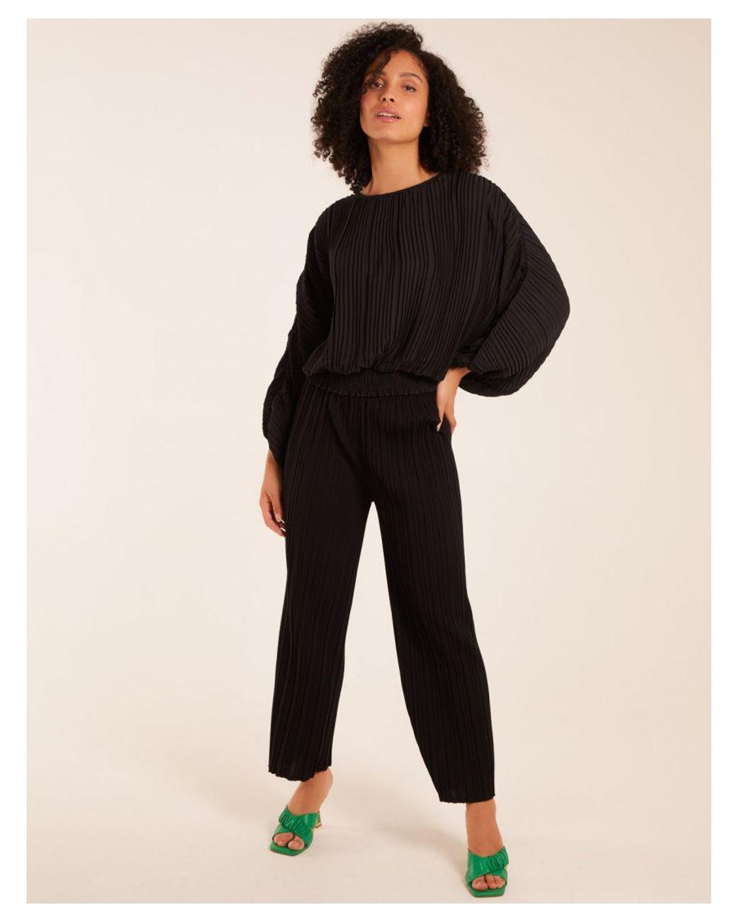Blue Vanilla Black Long Sleeve Pleated Top