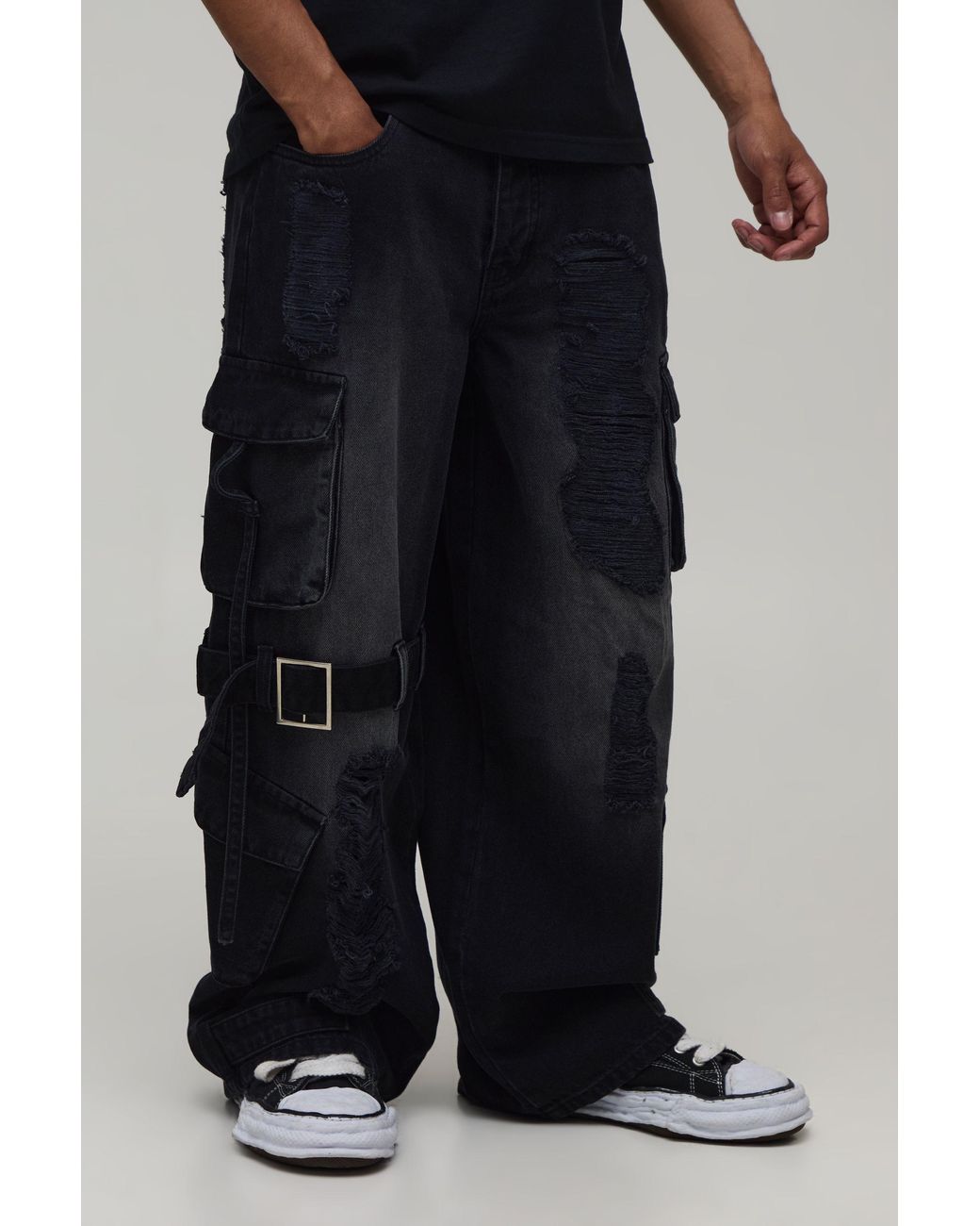 BoohooMAN Black Extreme Washed Cargo Strap Detail Baggy Jeans for men