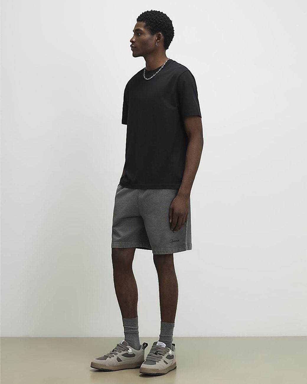 River Island Black T-Shirt Regular Fit Stepped Hem Cotton for men
