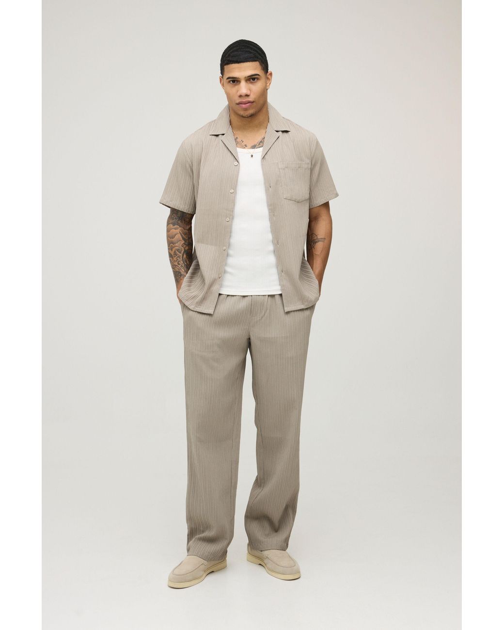 BoohooMAN Natural Regular Fit Deep Revere Irregular Pleat Shirt And Trouser Set for men