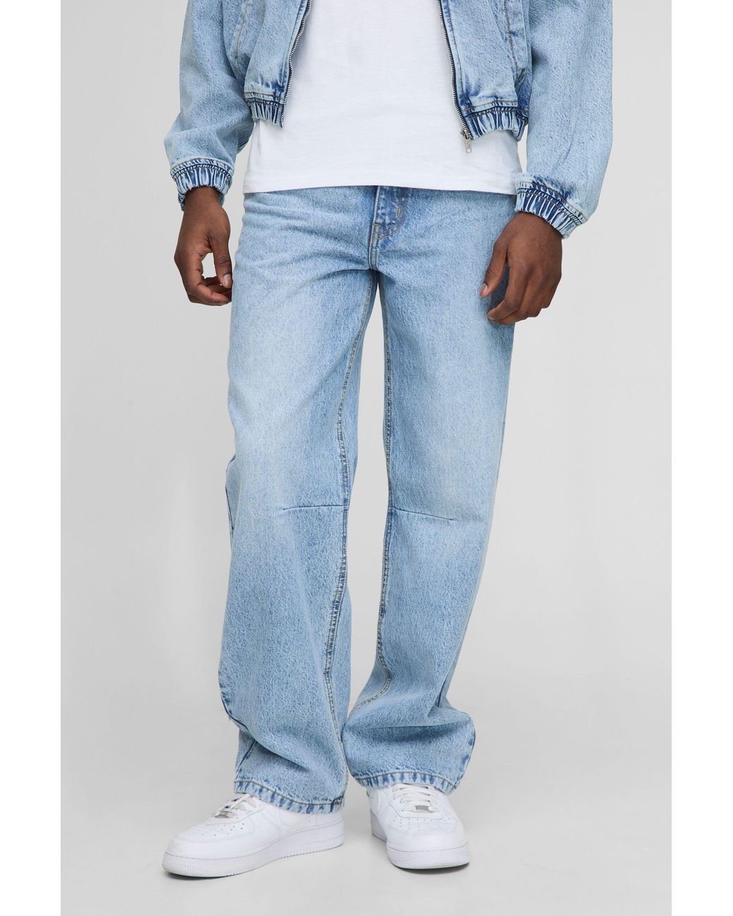 BoohooMAN Blue Relaxed Fit Washed Knee Dart Jeans for men