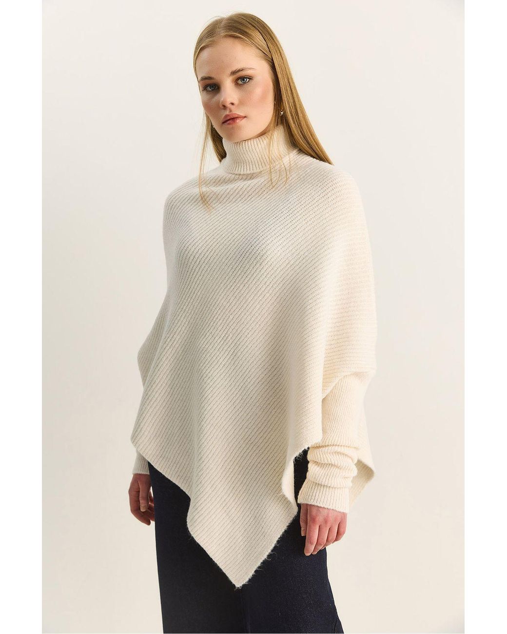 Bianco Lucci Natural Oversized Turtleneck Ribbed Knit Sweater