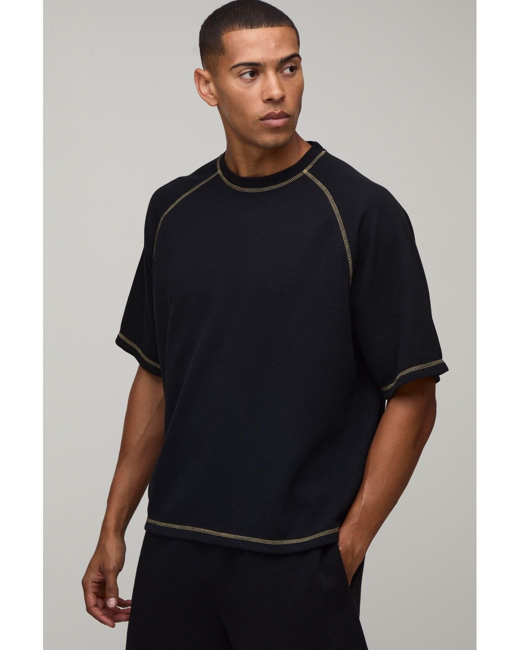 BoohooMAN Black Oversized Boxy Contrast Stitch Washed Raglan Waffle T-Shirt for men